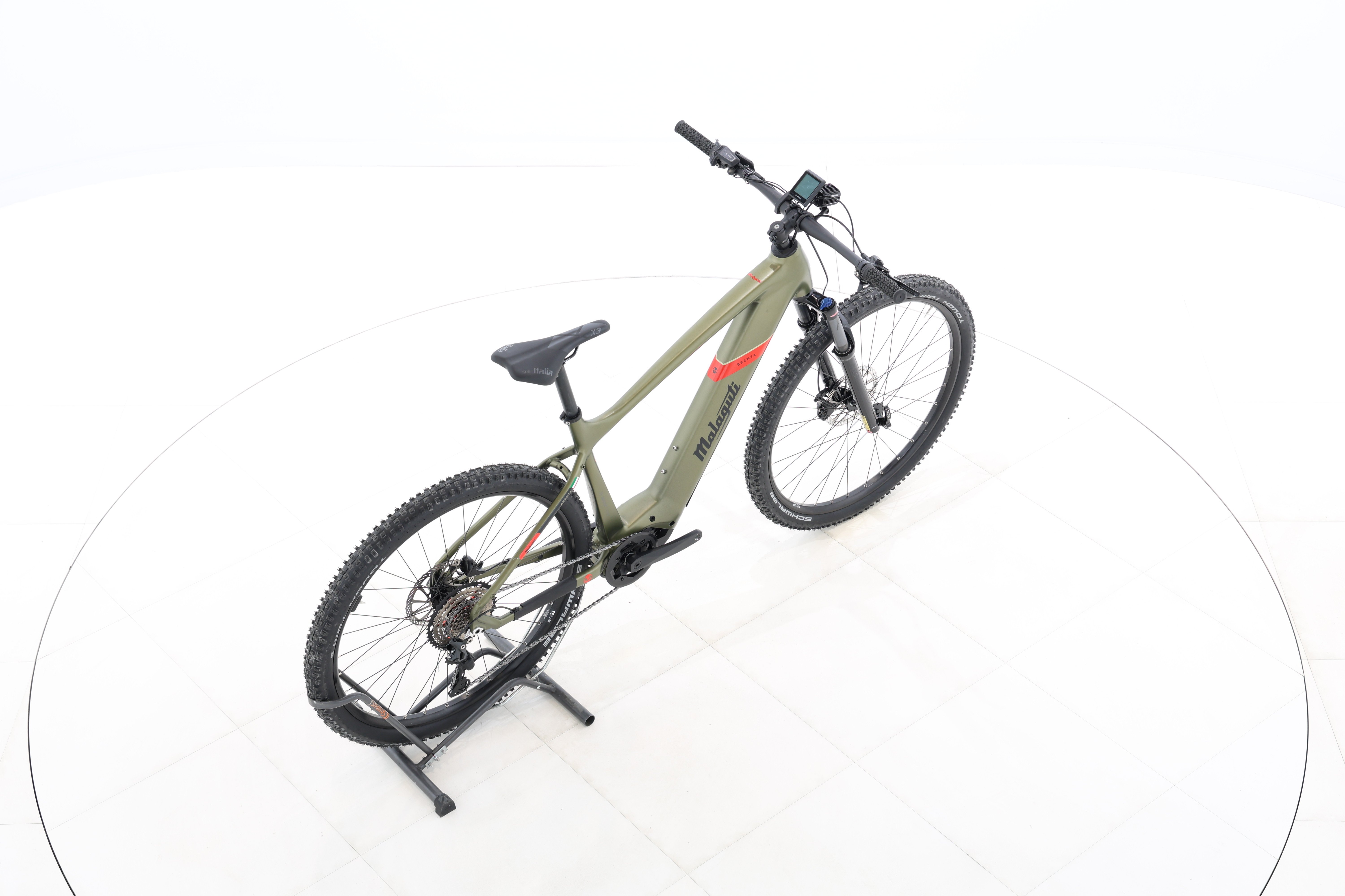 f0dd8298-b375-4d4e-bb6b-27d37ca12fe4