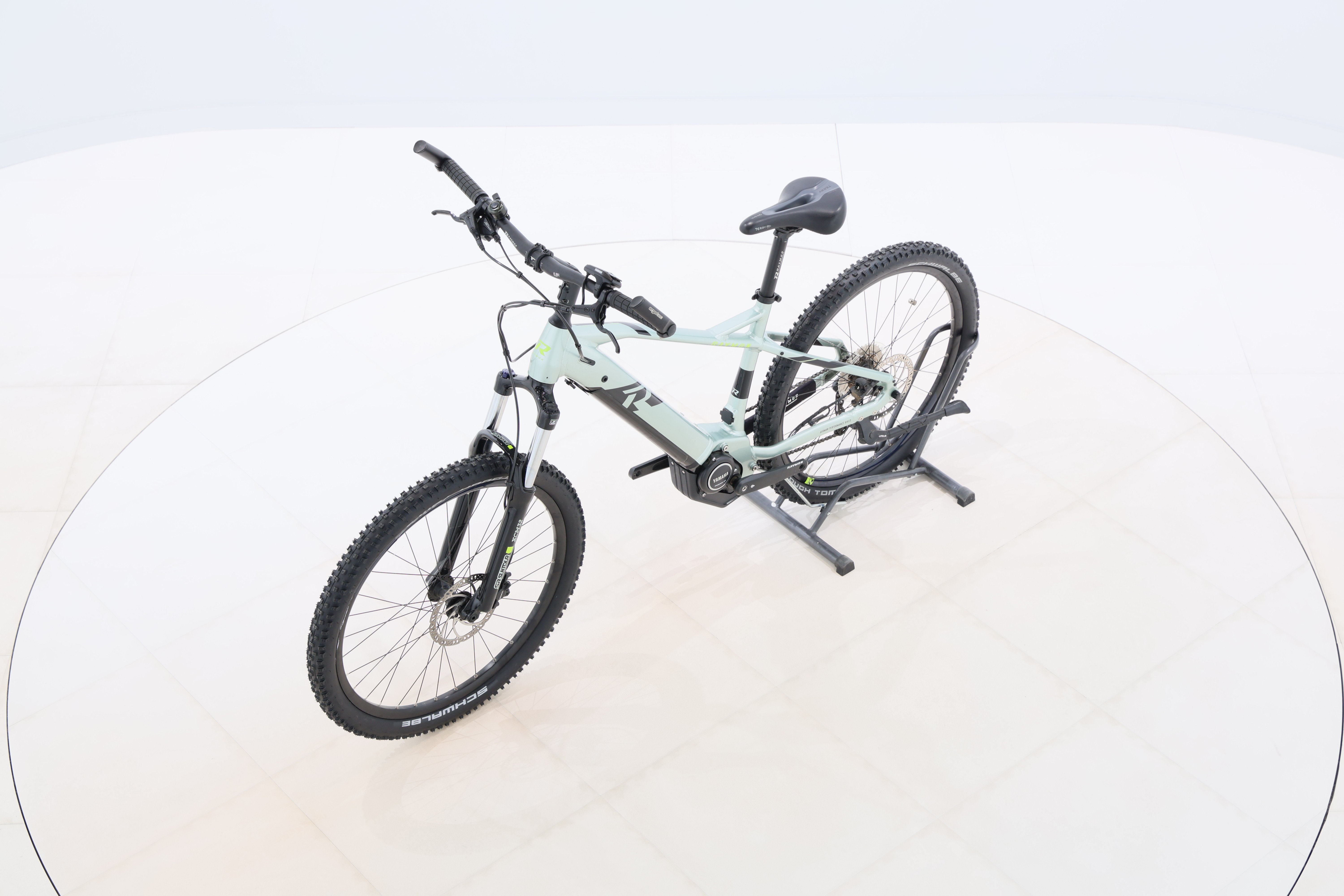 540b7724-e95c-43d3-bfbd-da4b6a1d5f81