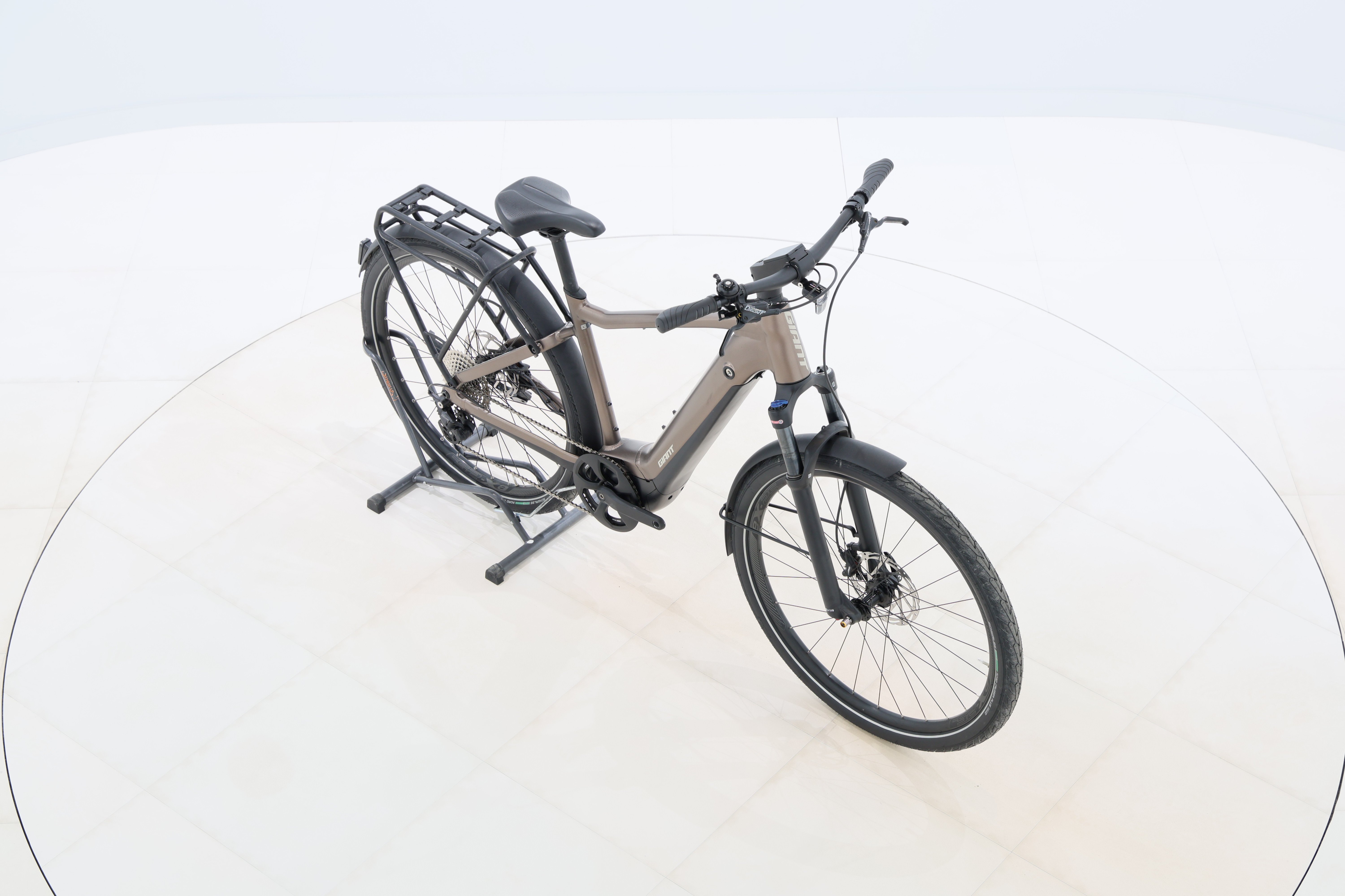 f8d18bdb-0331-4cd2-9c63-46391a56e816