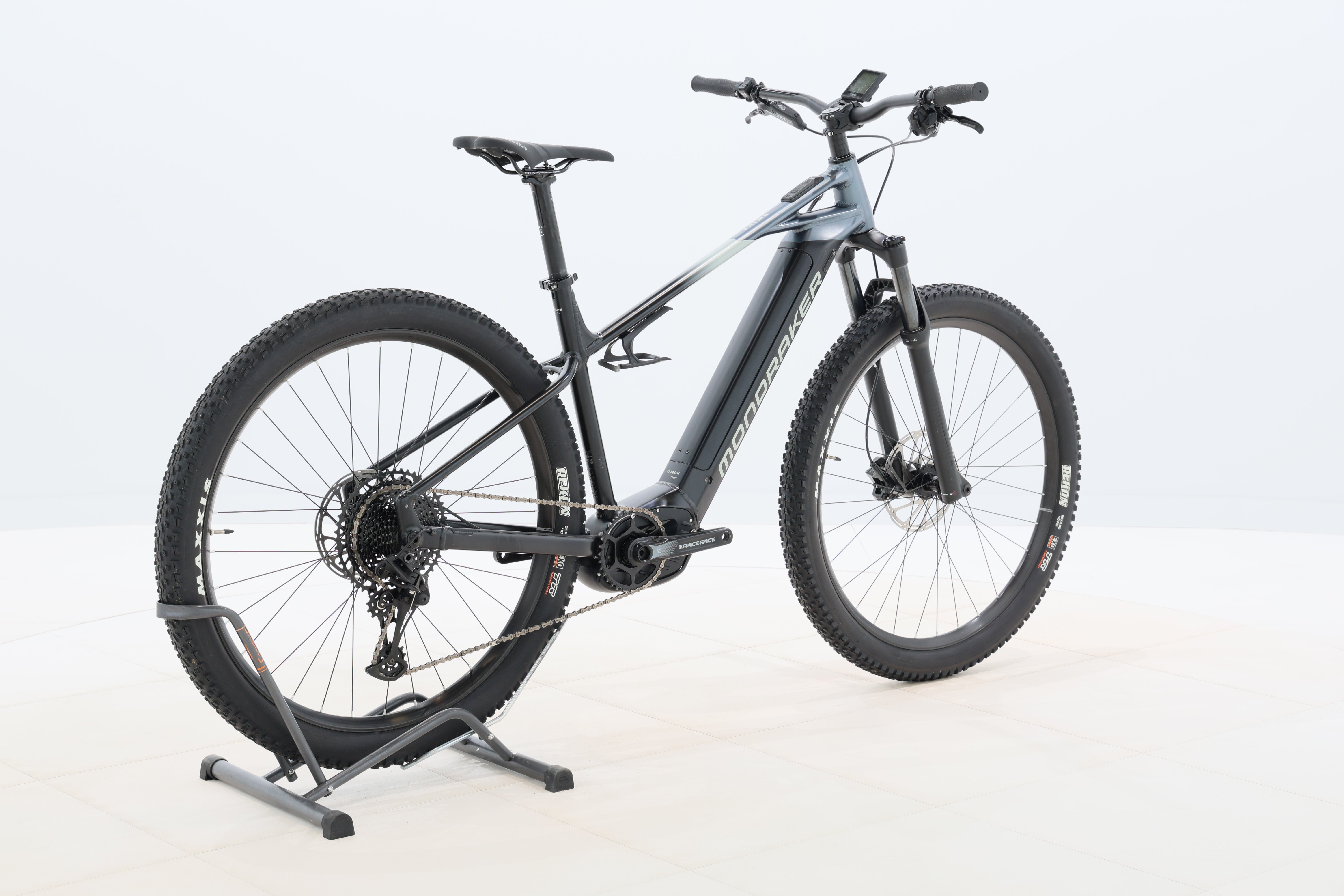 e5c08634-24a0-45ed-a889-6bb656509ac9