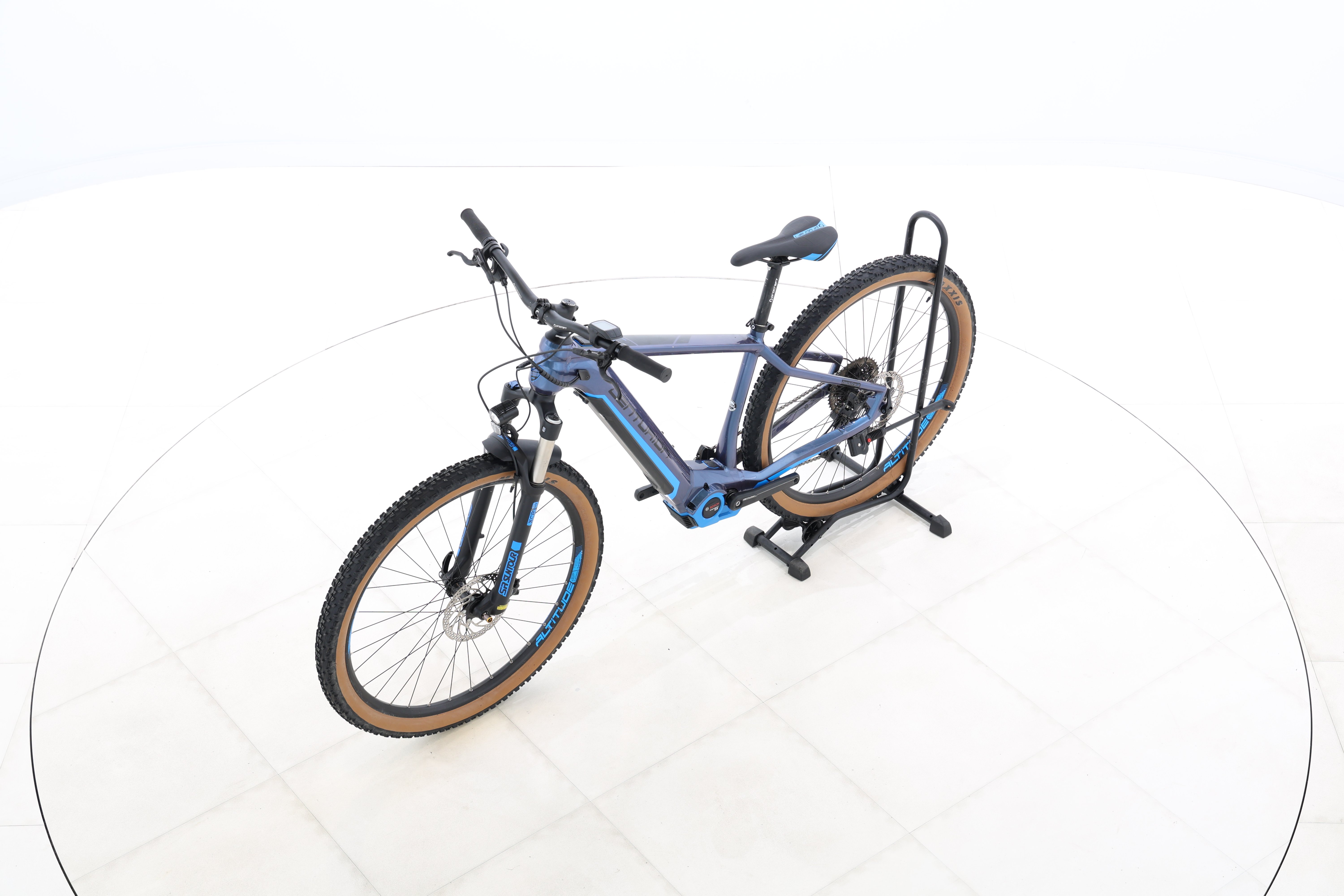 9dab6f3d-ce42-43e4-99de-93731e96e59b