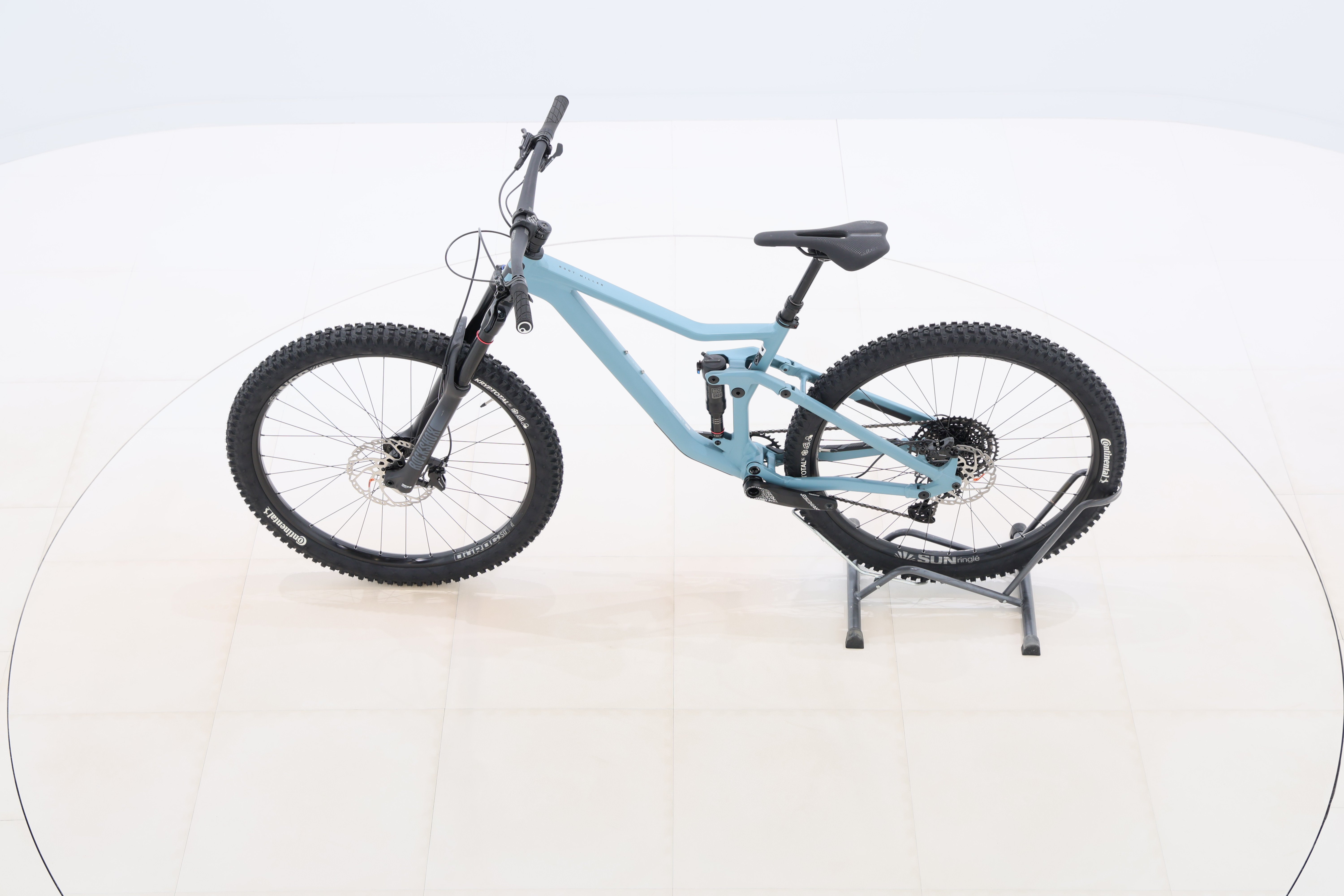 bc138b7a-7082-421a-bb72-a2e5f98404f9