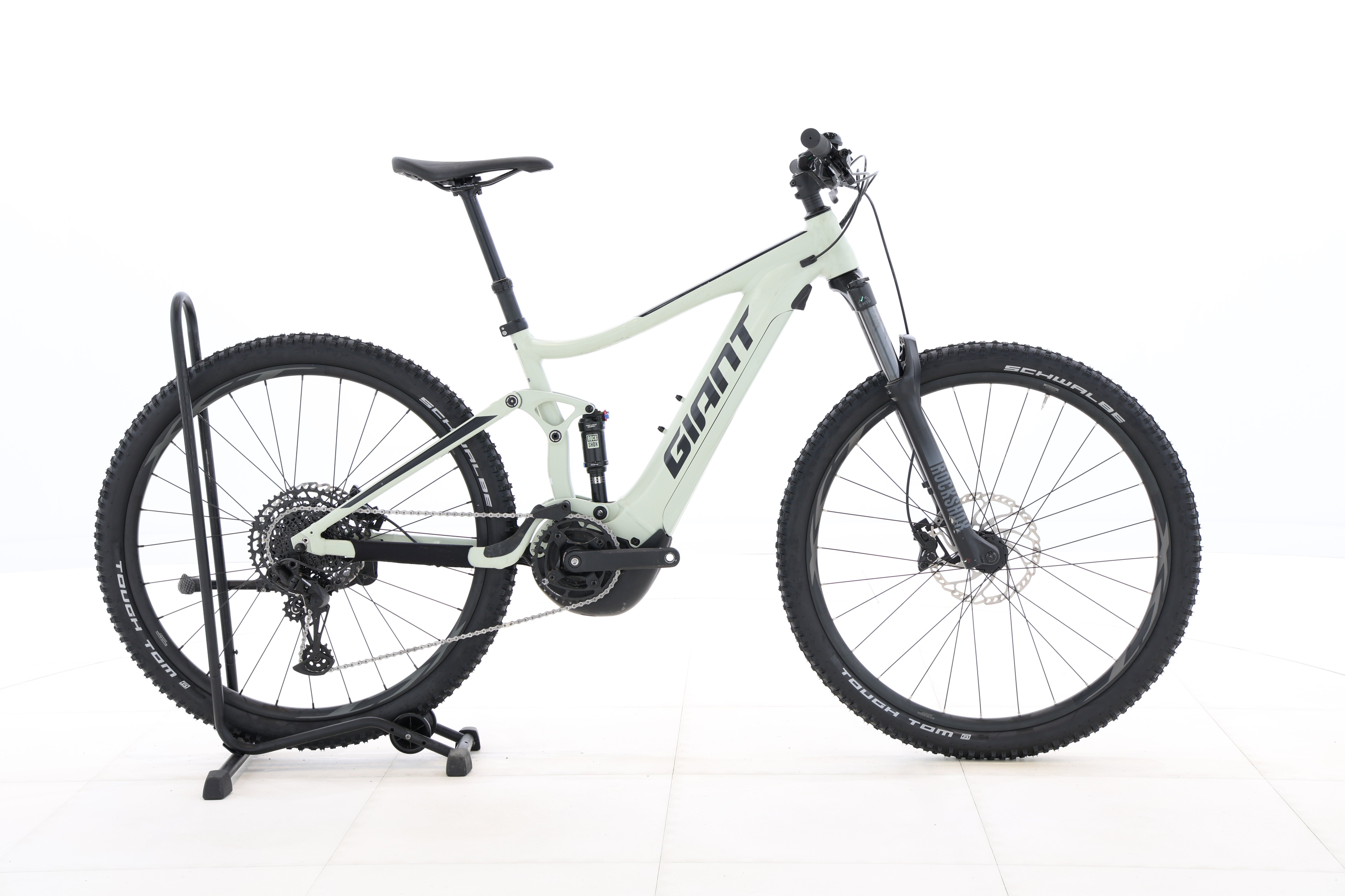 dfe53e5d-d27a-4af6-959c-8cf7dabbb8d8