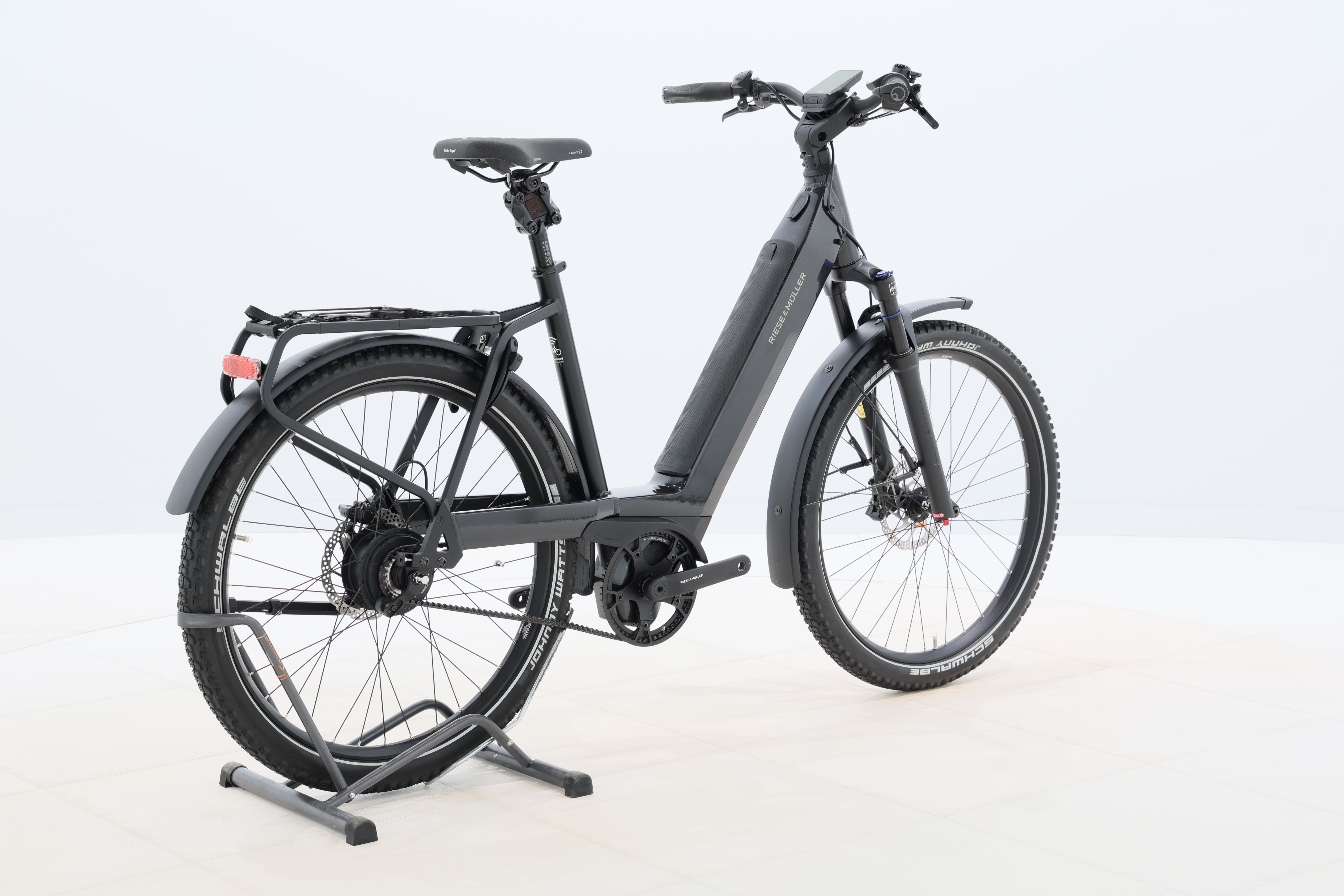 8d64af0b-1edd-4f05-8edc-c7b8525d19b0