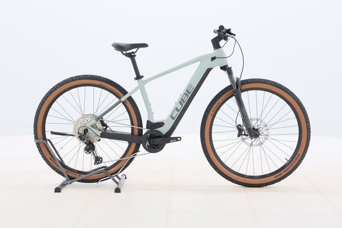 Cube REACTION HYBRID RACE 625 2022