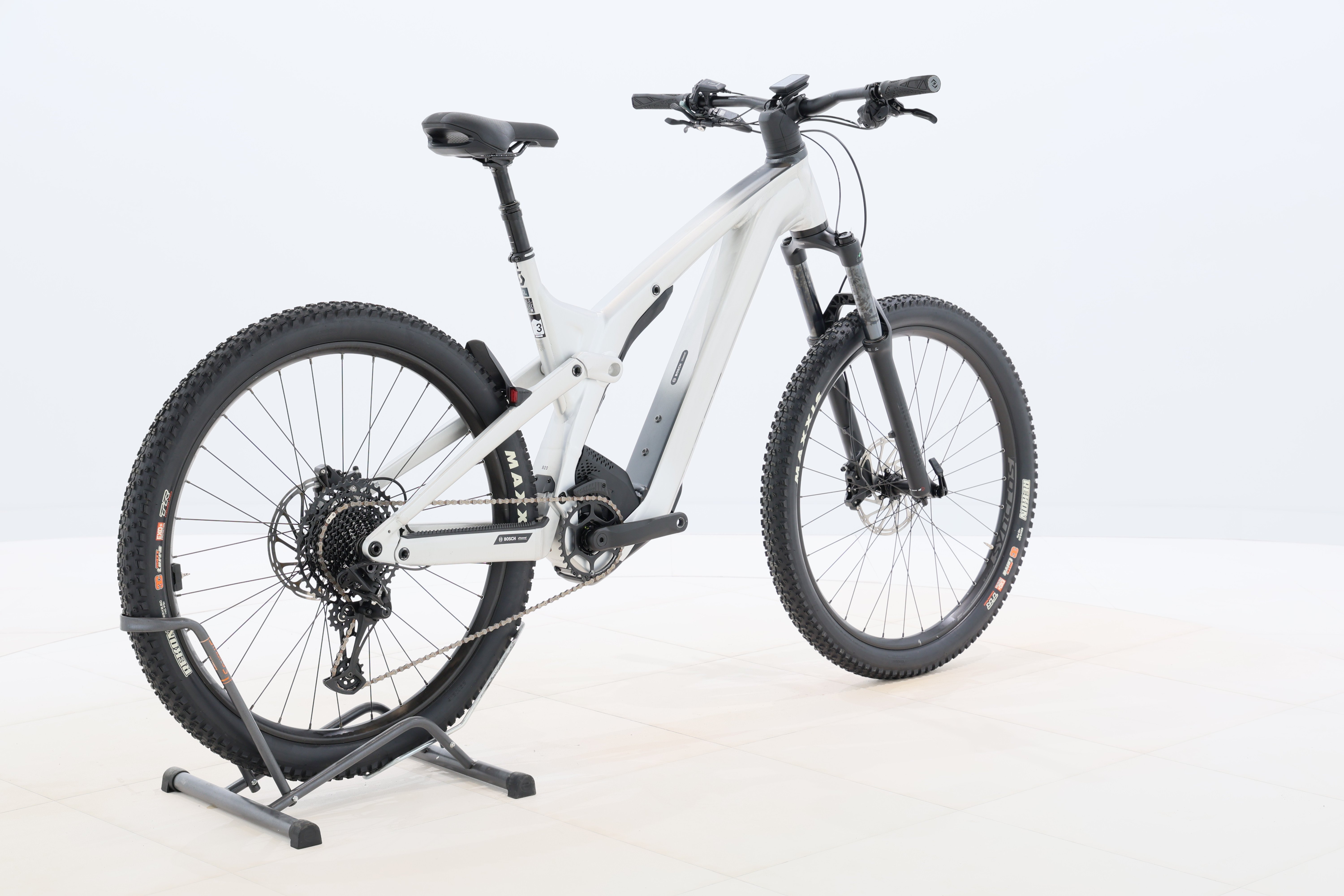 e2fb46ec-f9bf-4e79-9d75-ec4aacf7a6fc