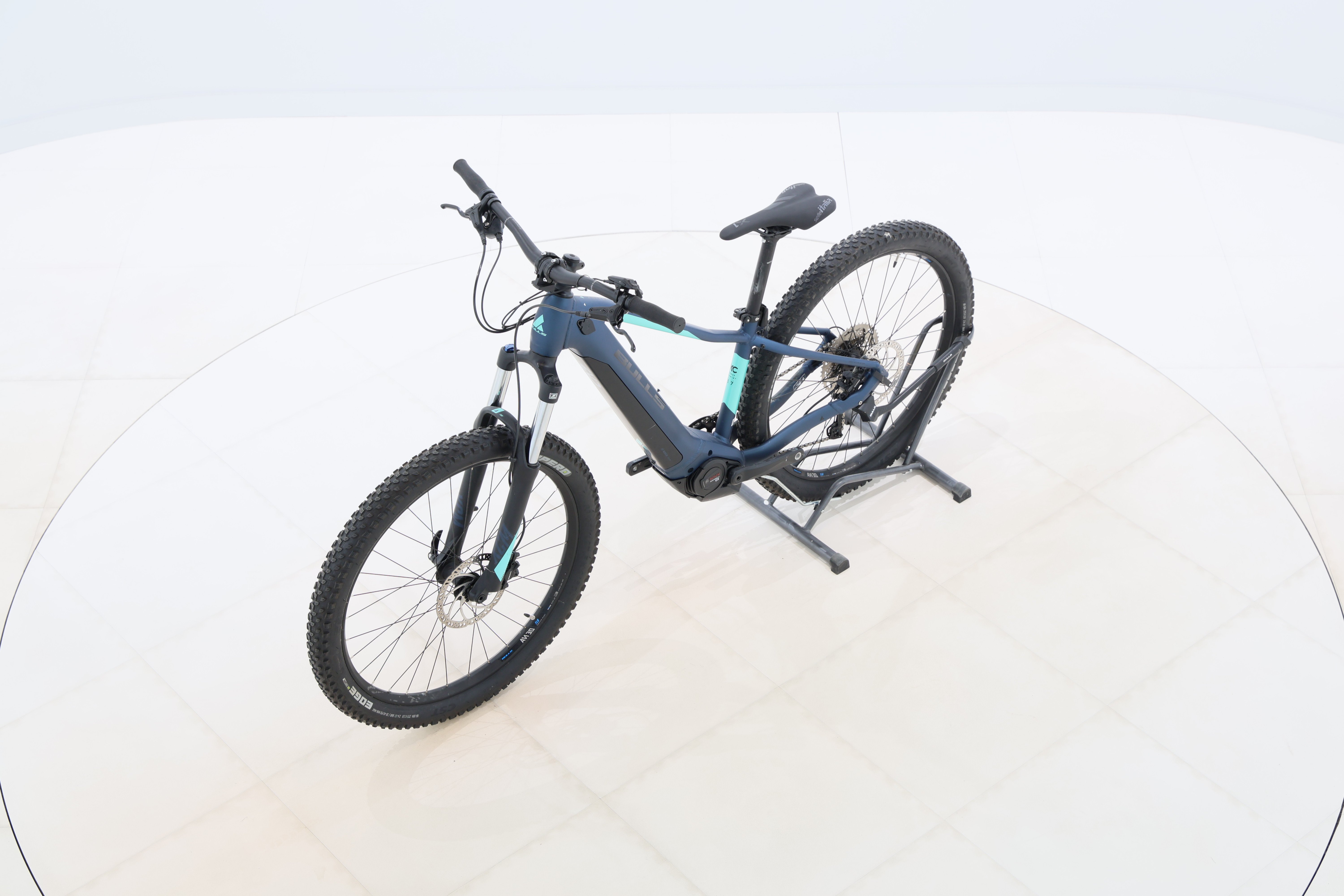 d0b30cc0-d099-43eb-a92f-95be63499b12