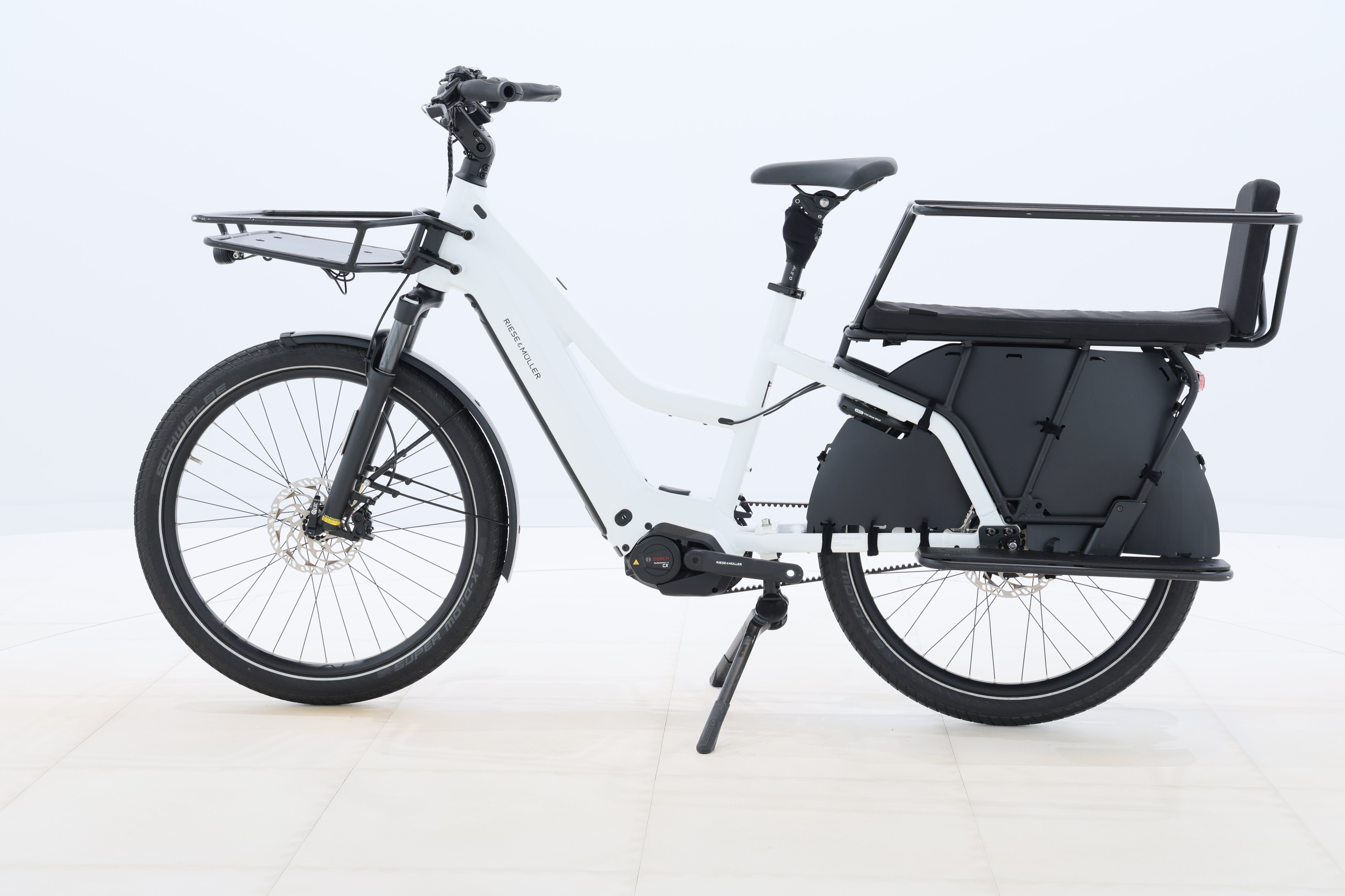 e9331897-88d3-4f3e-b67a-029e6acc38d3