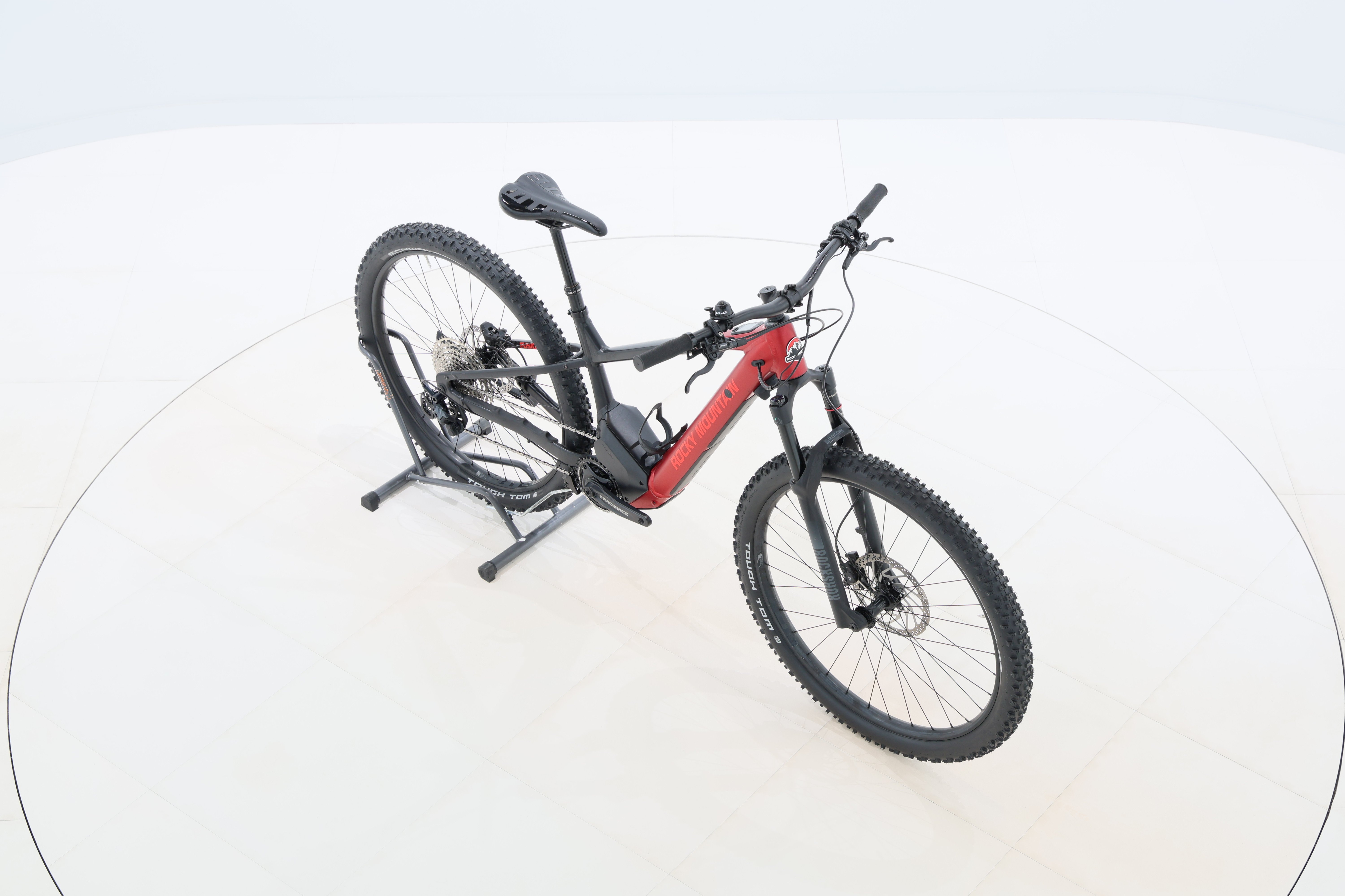 dc946128-5b25-4f13-bcd0-6fcf0ae87a64