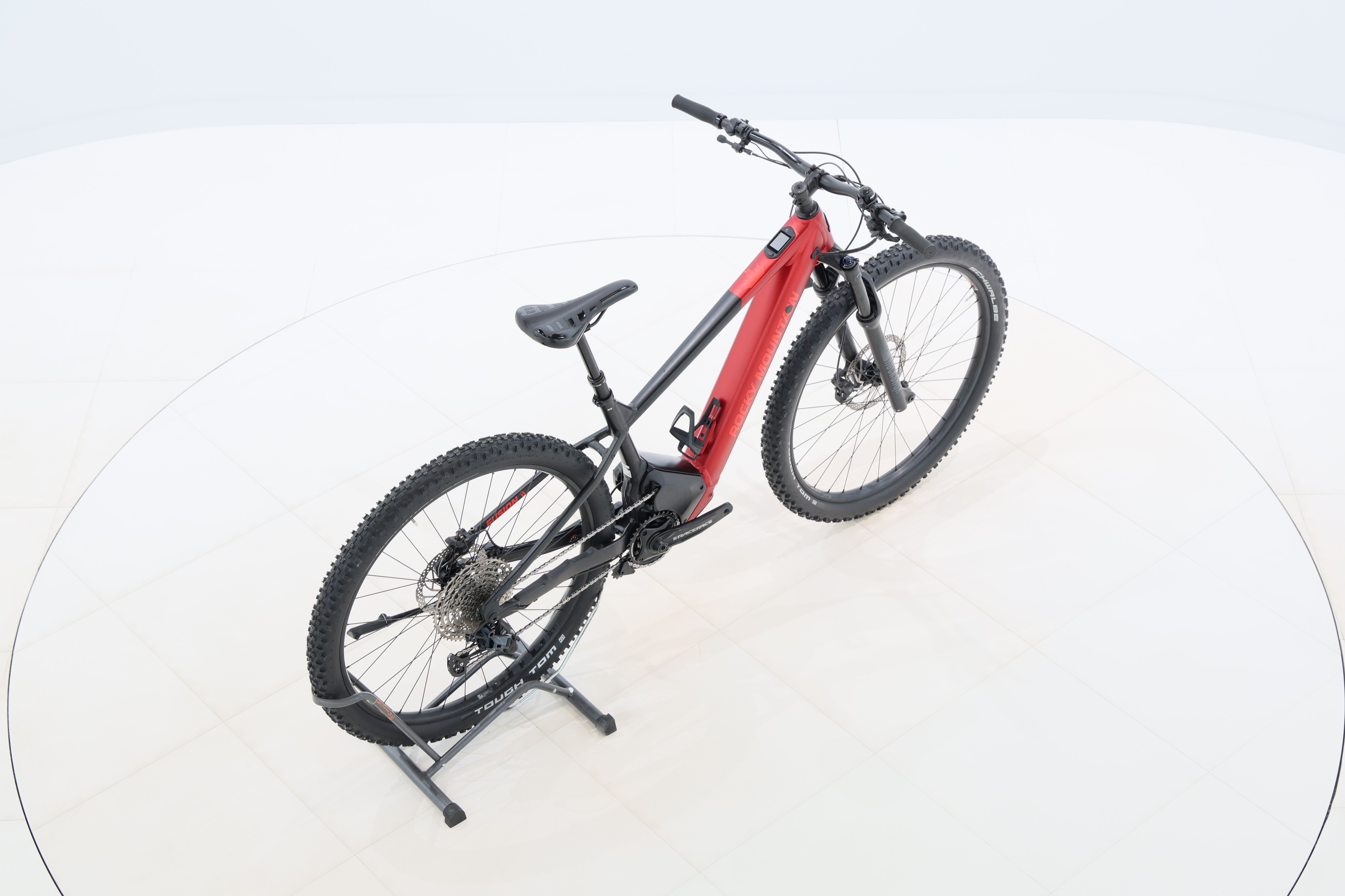 dc946128-5b25-4f13-bcd0-6fcf0ae87a64