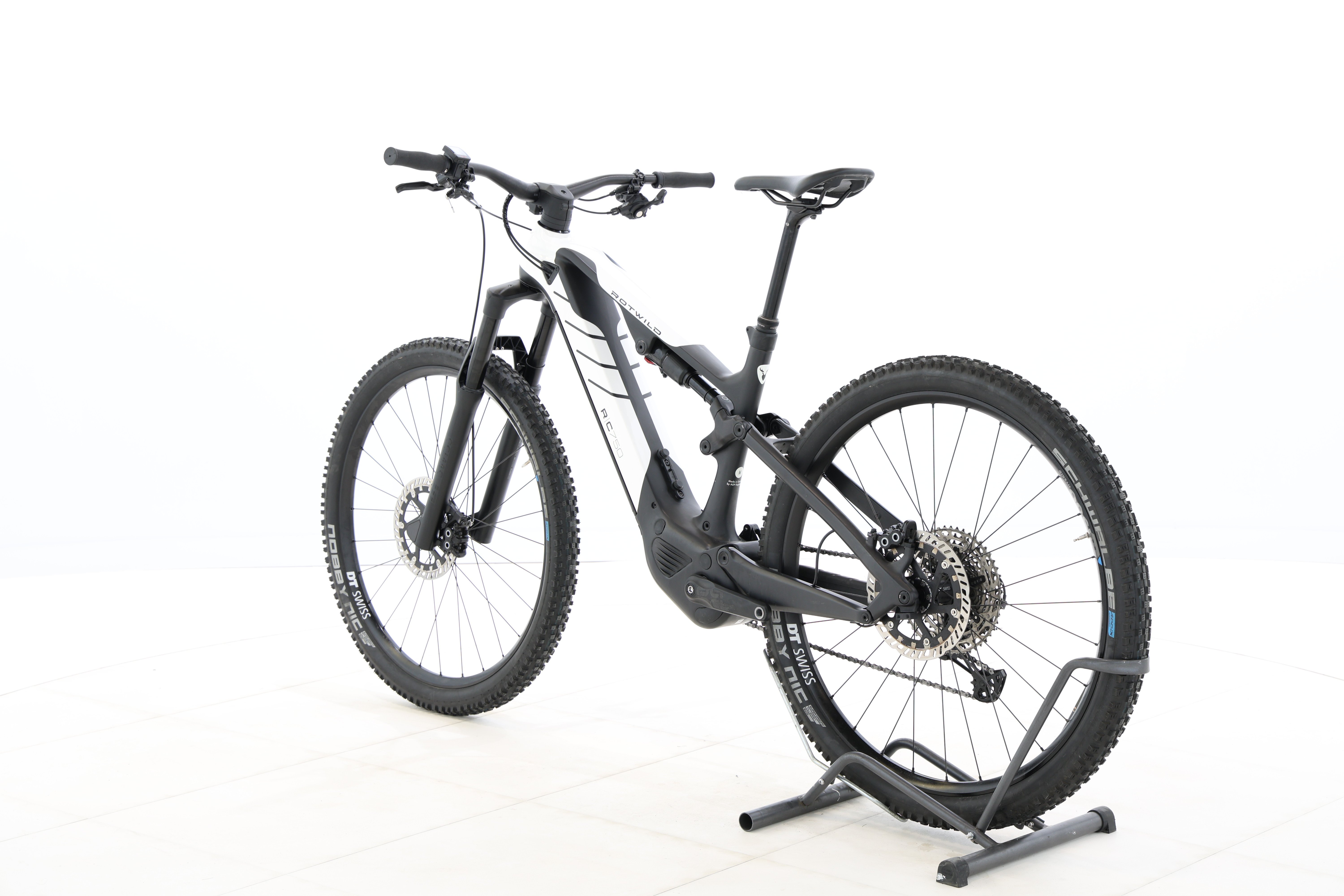 b99c37d9-610e-42ae-aa70-580065812ea7