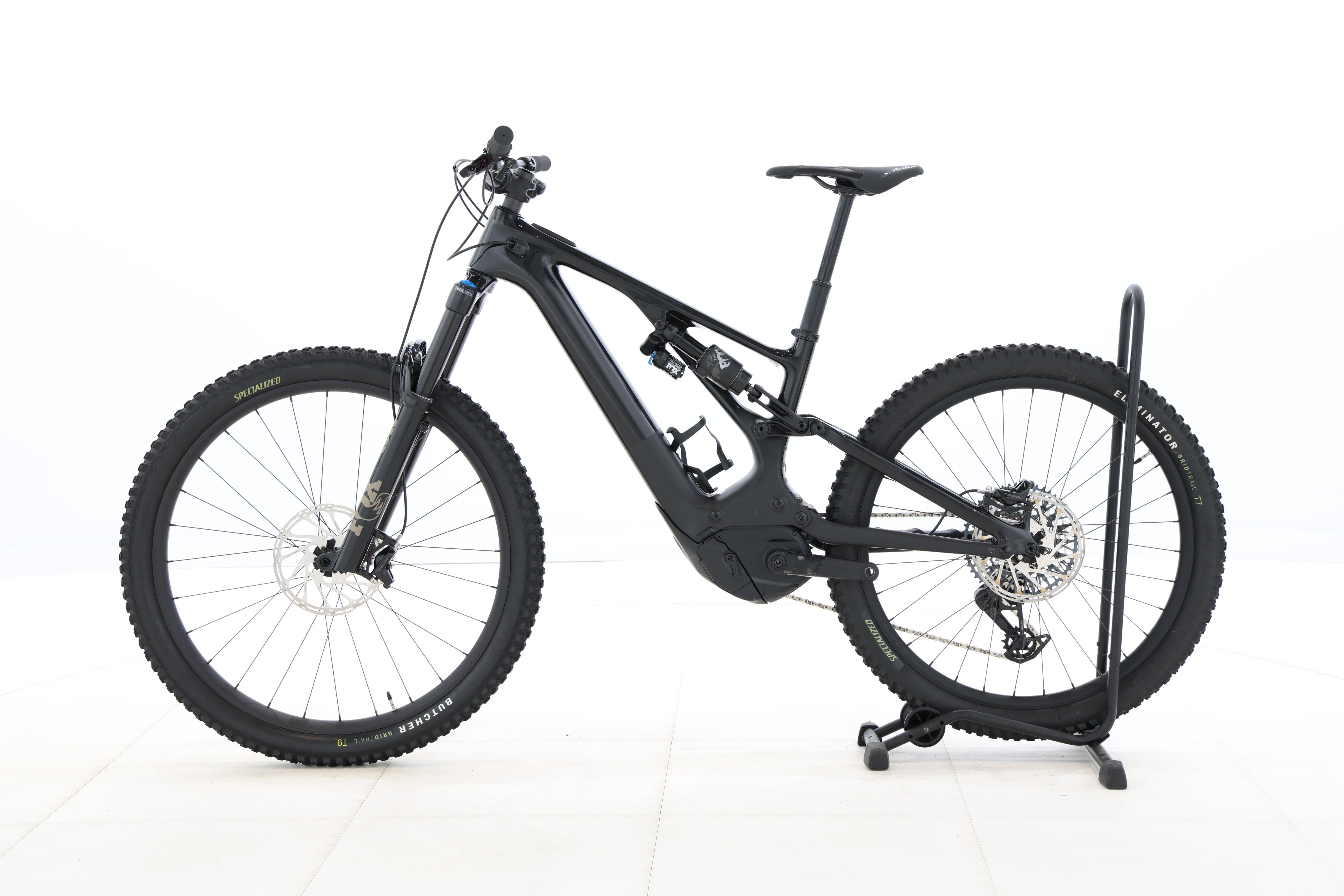 fe9989b8-955d-40f5-b652-0586eb9dc2b0