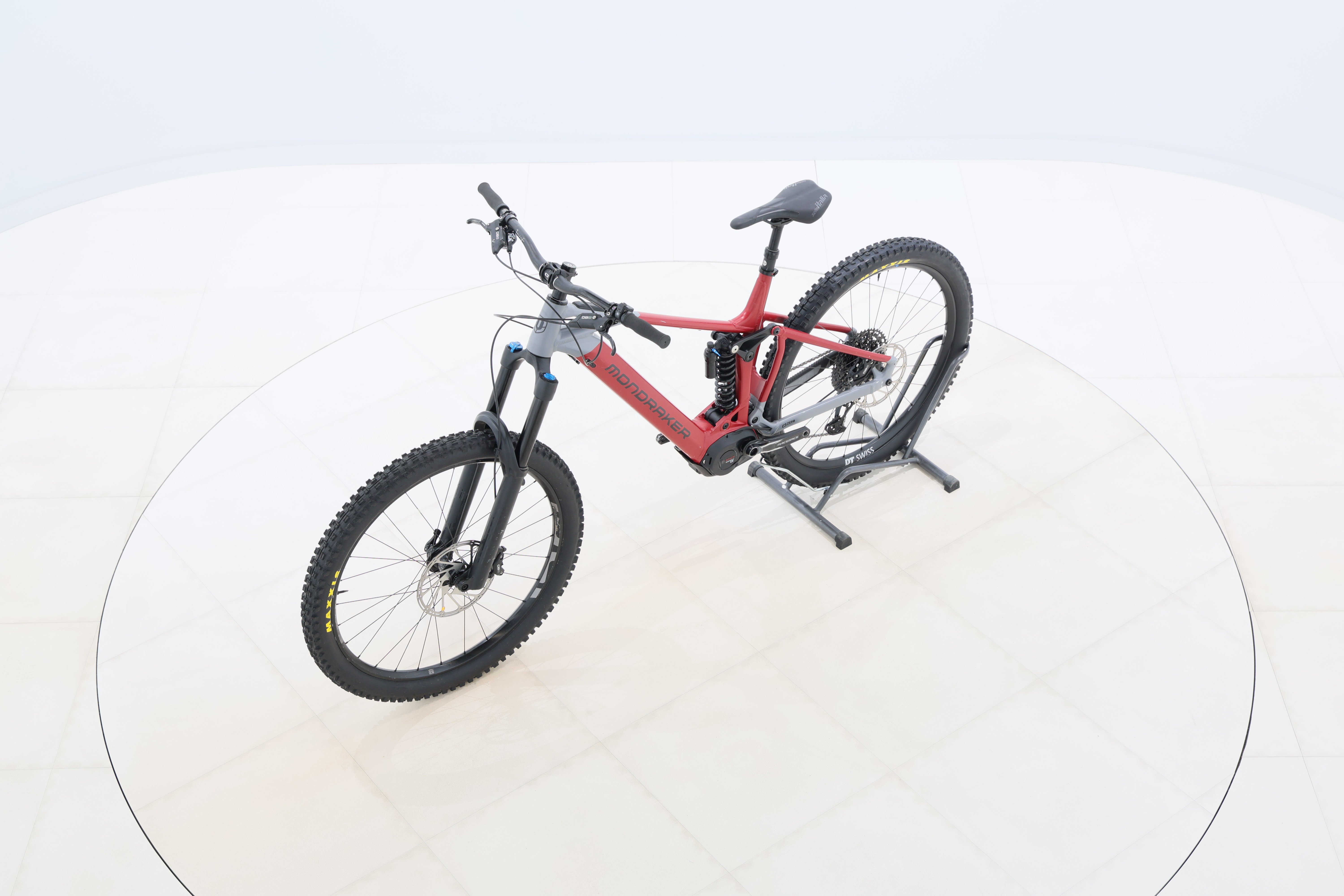 8e53eef9-33e7-41d8-b37d-a692e3cf8f25