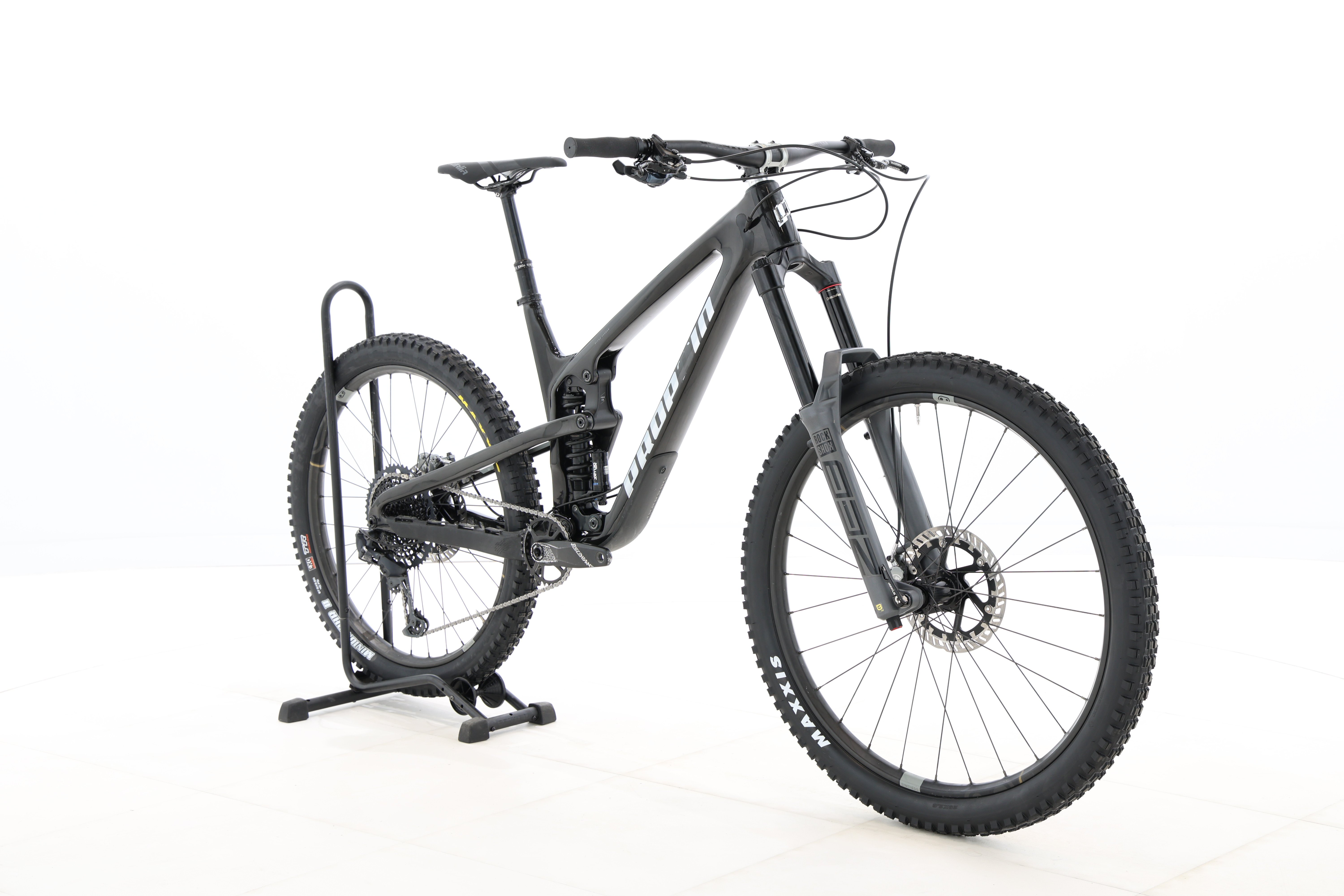 8a03a94e-99b1-40c1-a42d-a53c22201d1c