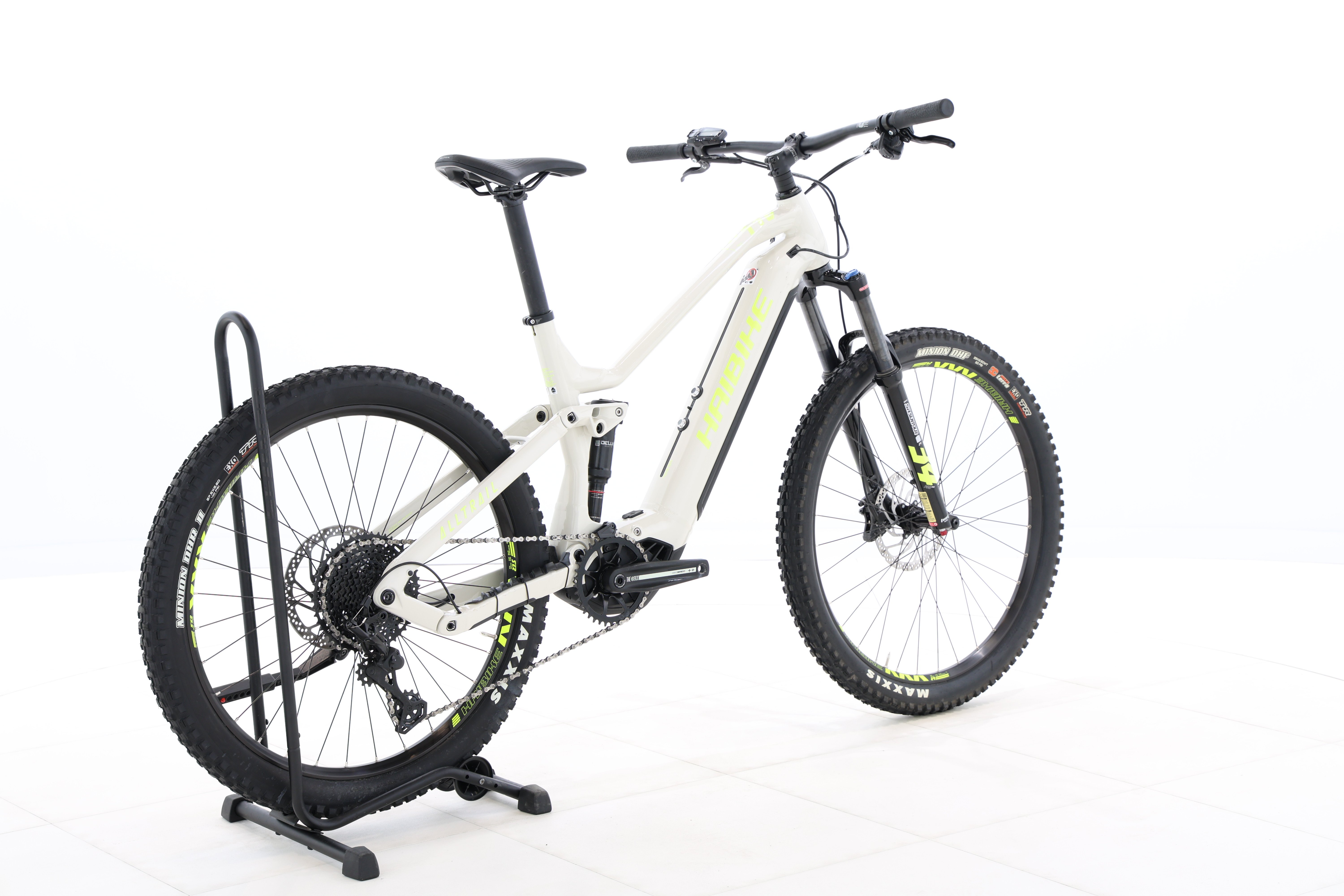 828b0a45-df28-41d3-8ead-7d617dc11d57