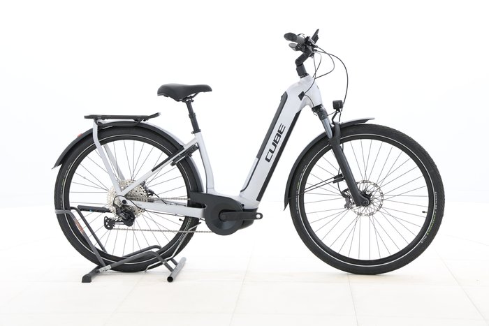 Cube KATHMANDU HYBRID SLX 750 2024