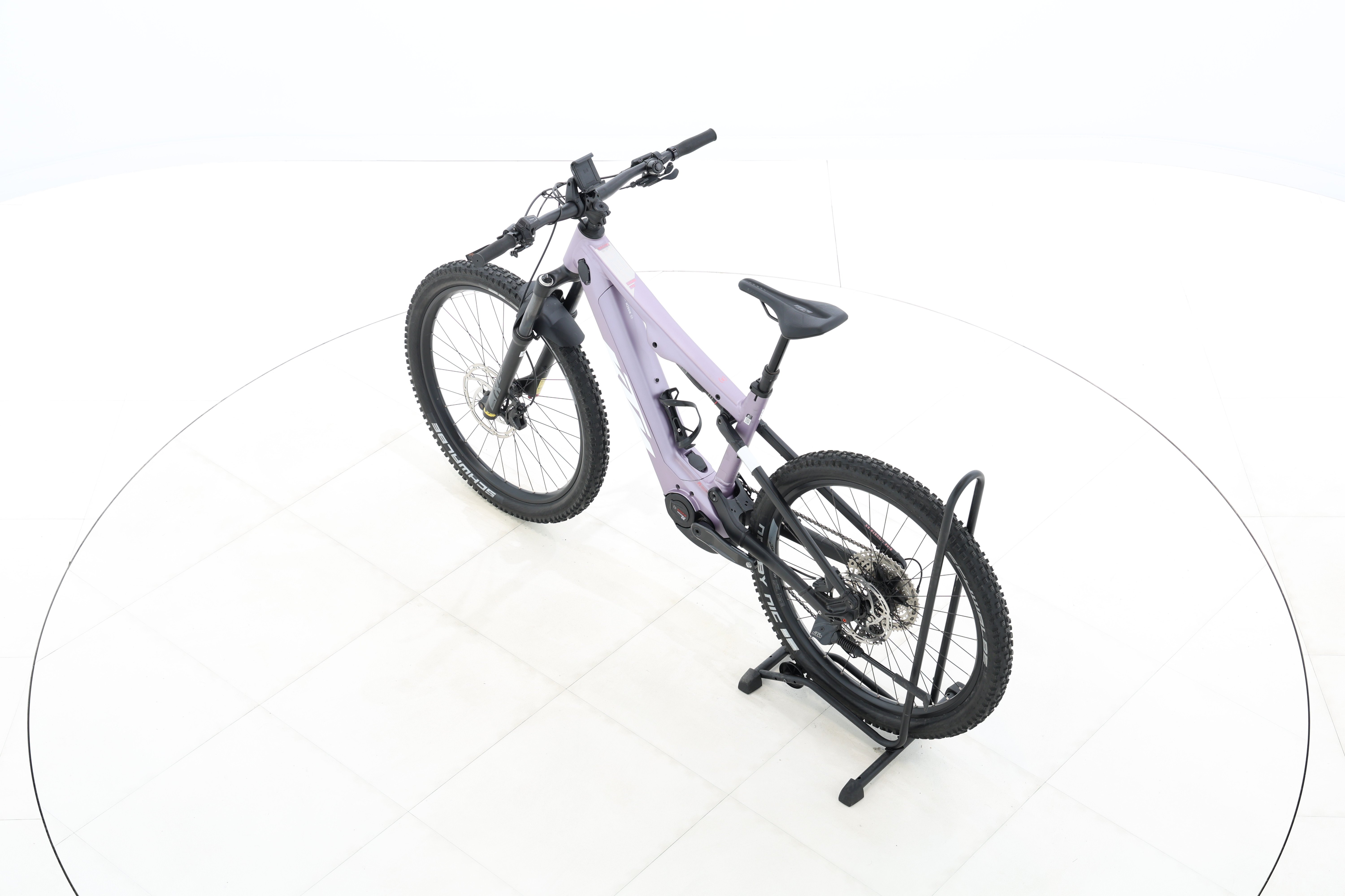 f5d18c7a-9592-4d87-b893-70542c86b254