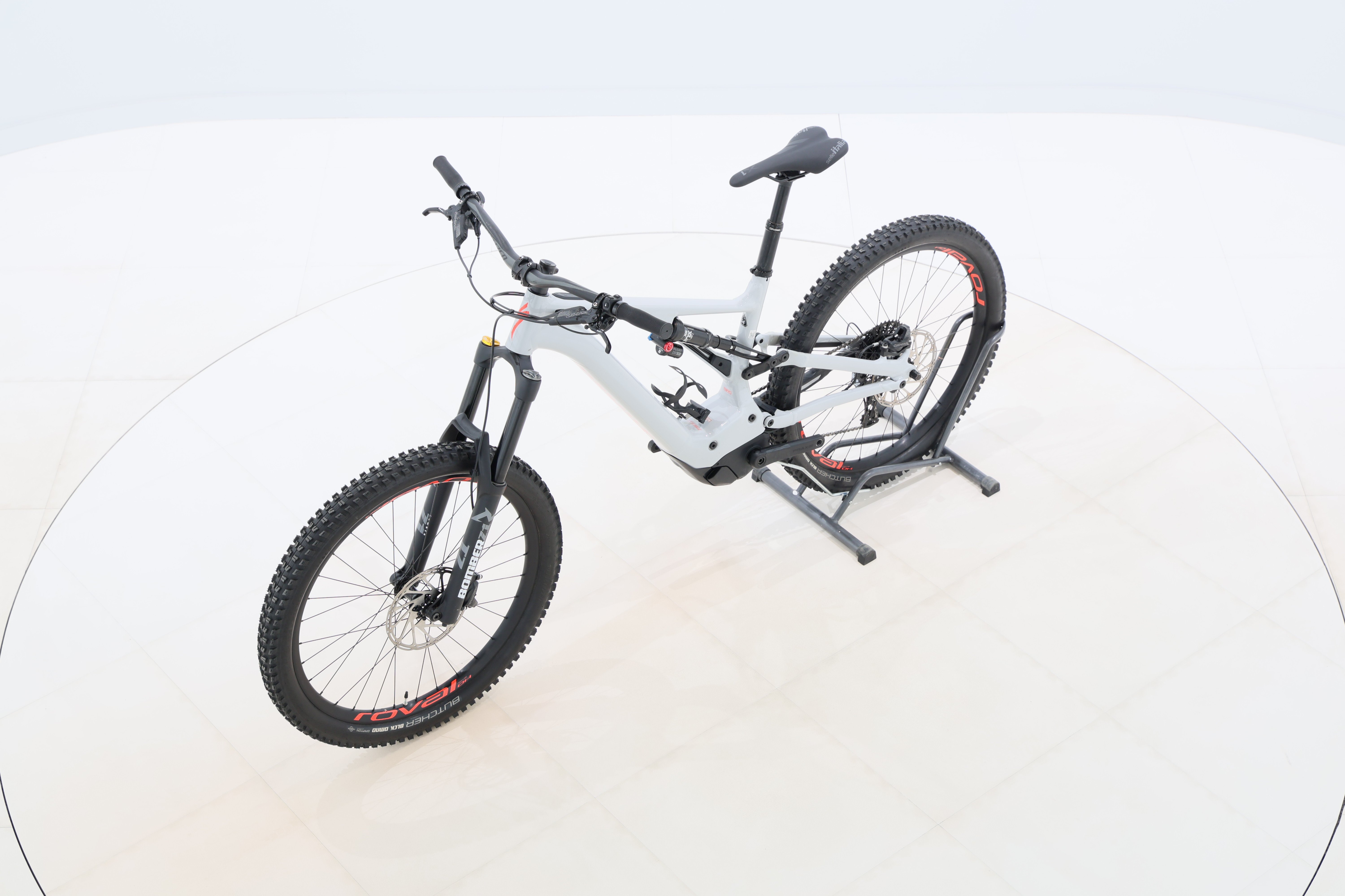 fb9cc4f9-1a06-4f25-a86f-f00cc22bca27