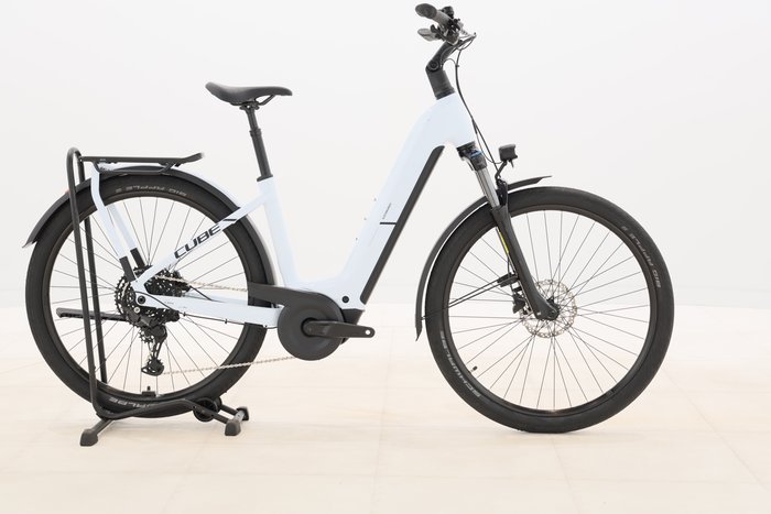 Cube Kathmandu Hybrid ONE 800 2025