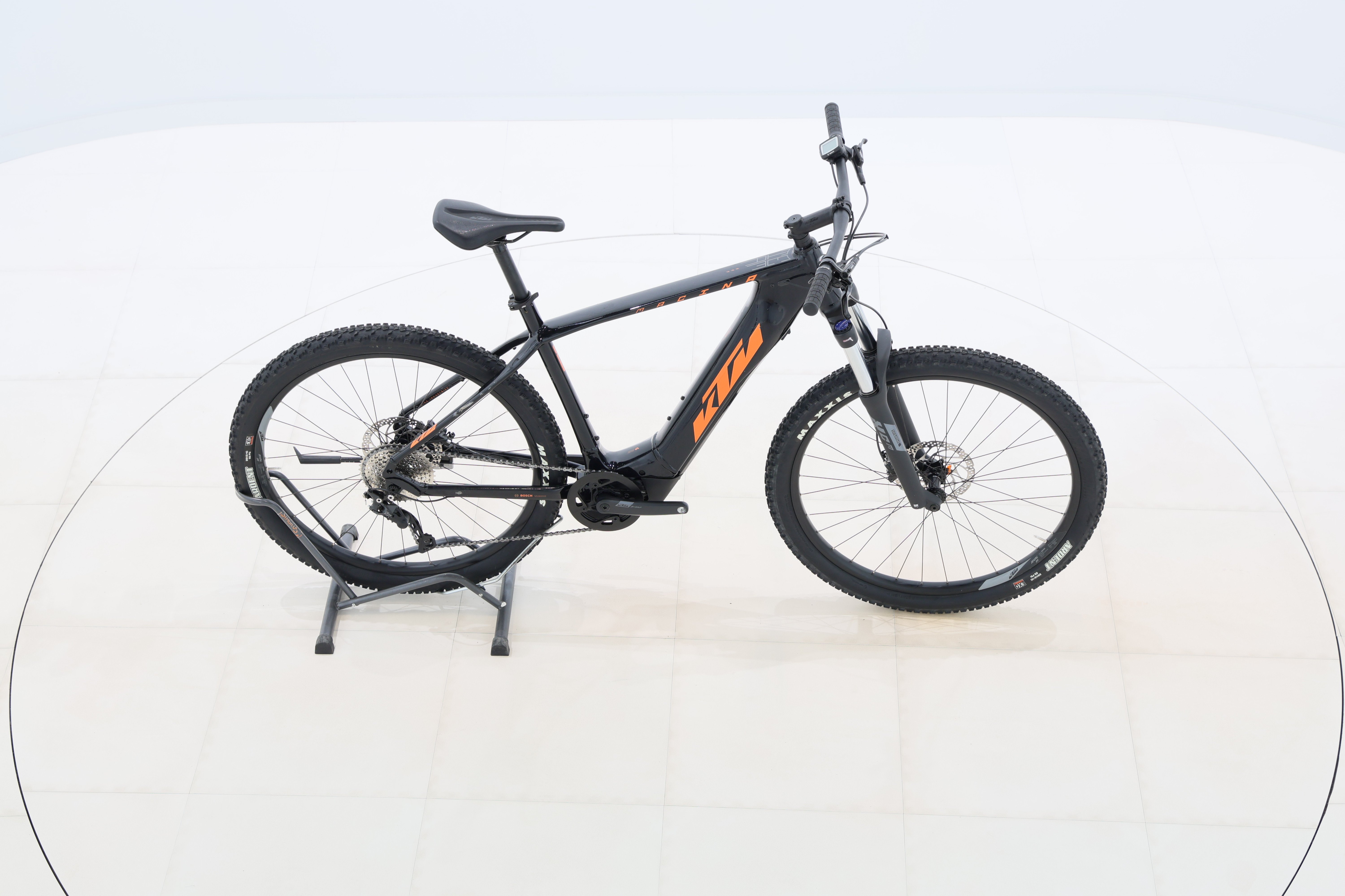 0dca98c4-94a0-4491-a064-37b6a4b313ee