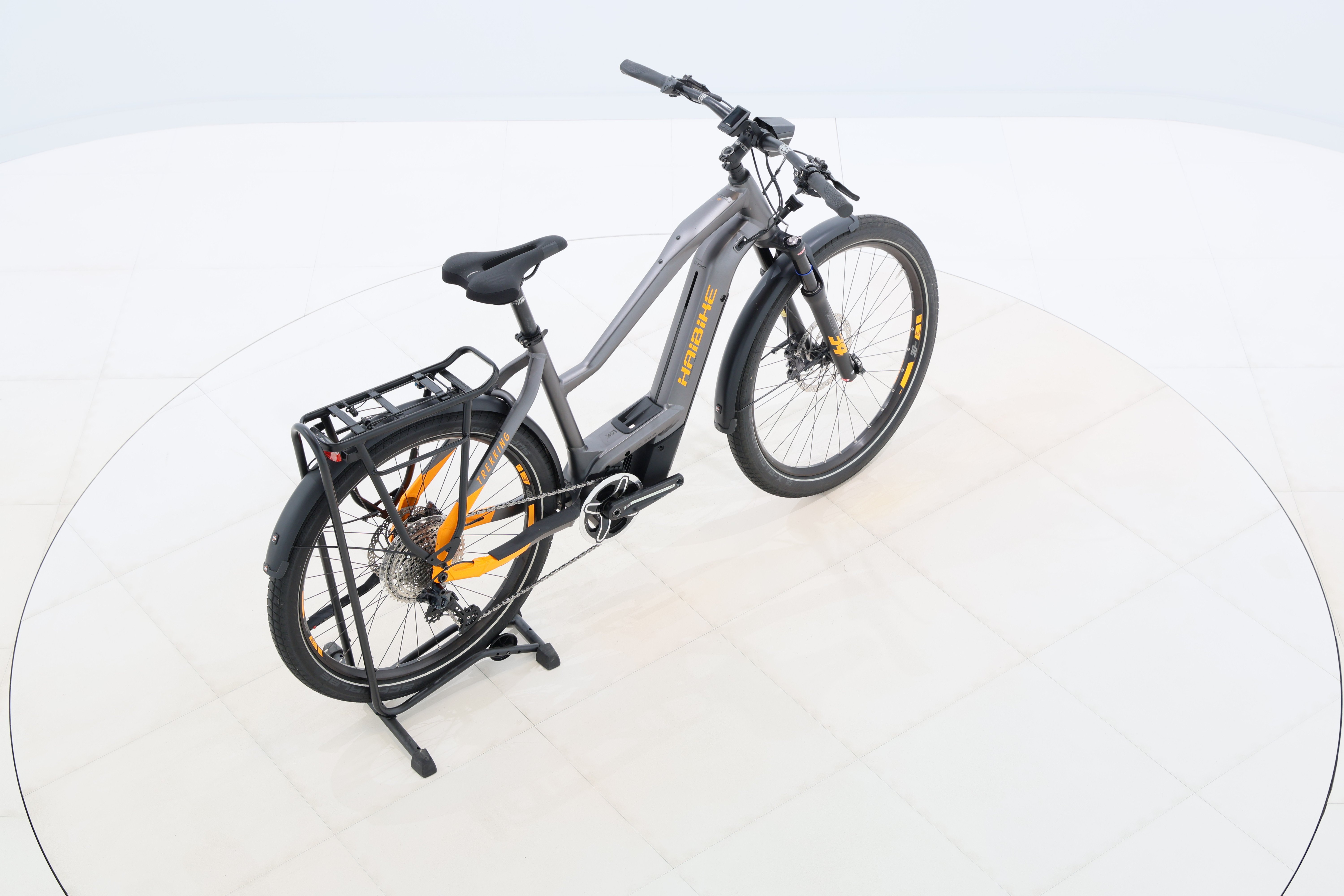 3a5febd1-c050-41d4-b8d1-07b8c4a09964