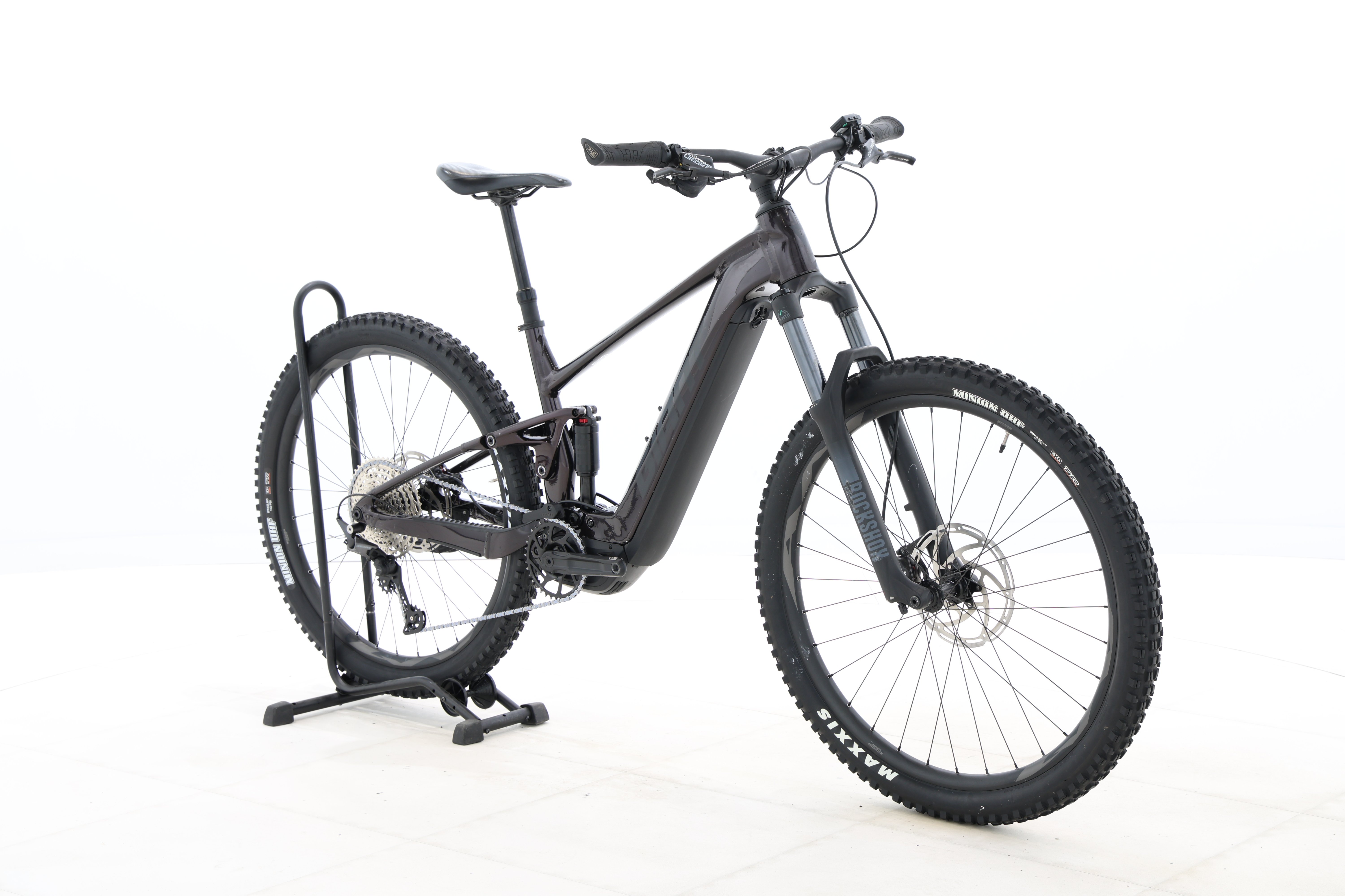 d9874fa9-cba4-4c0d-aef8-071bb6922414