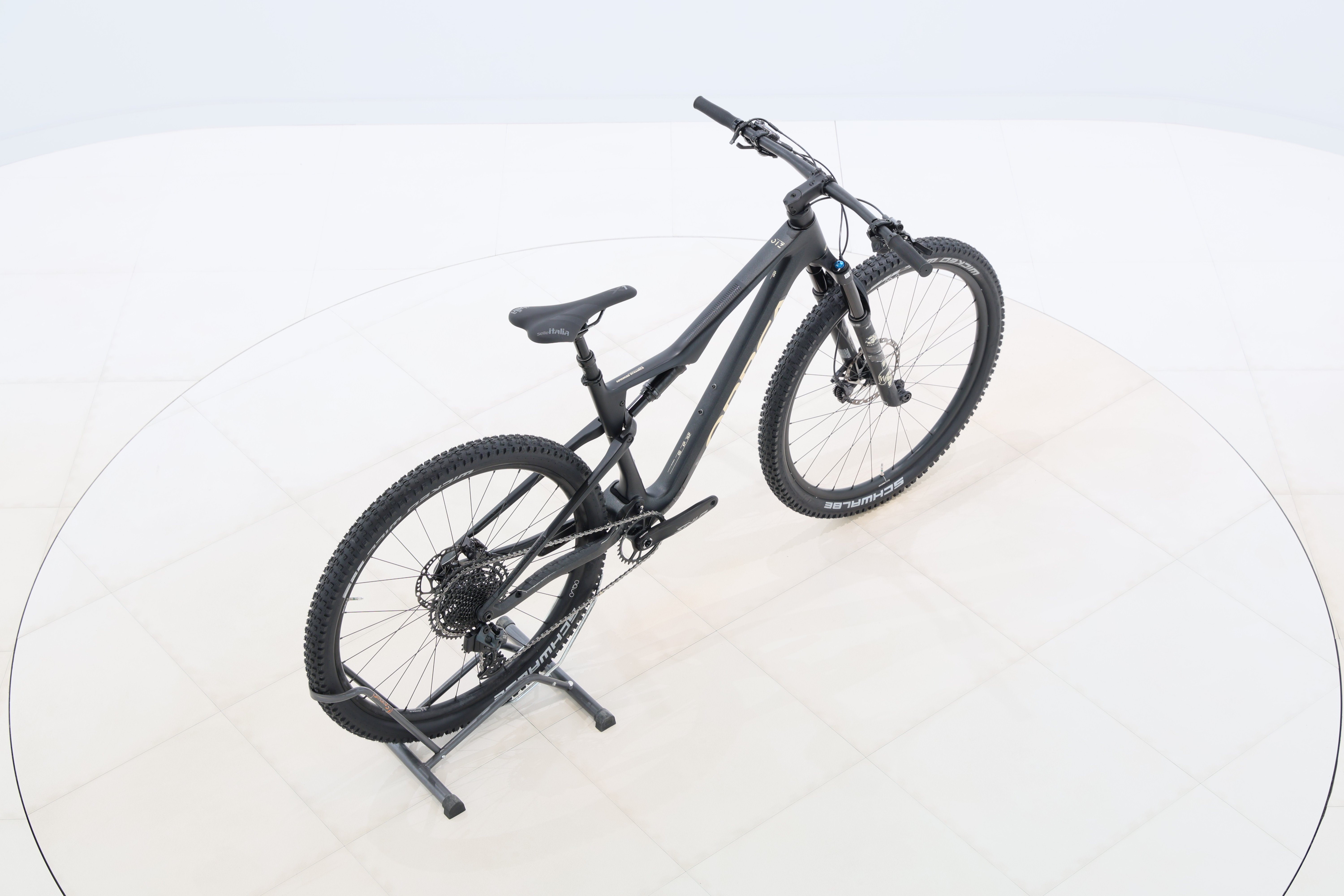 c38d129a-cf95-4bce-93ff-2c590e8a8207