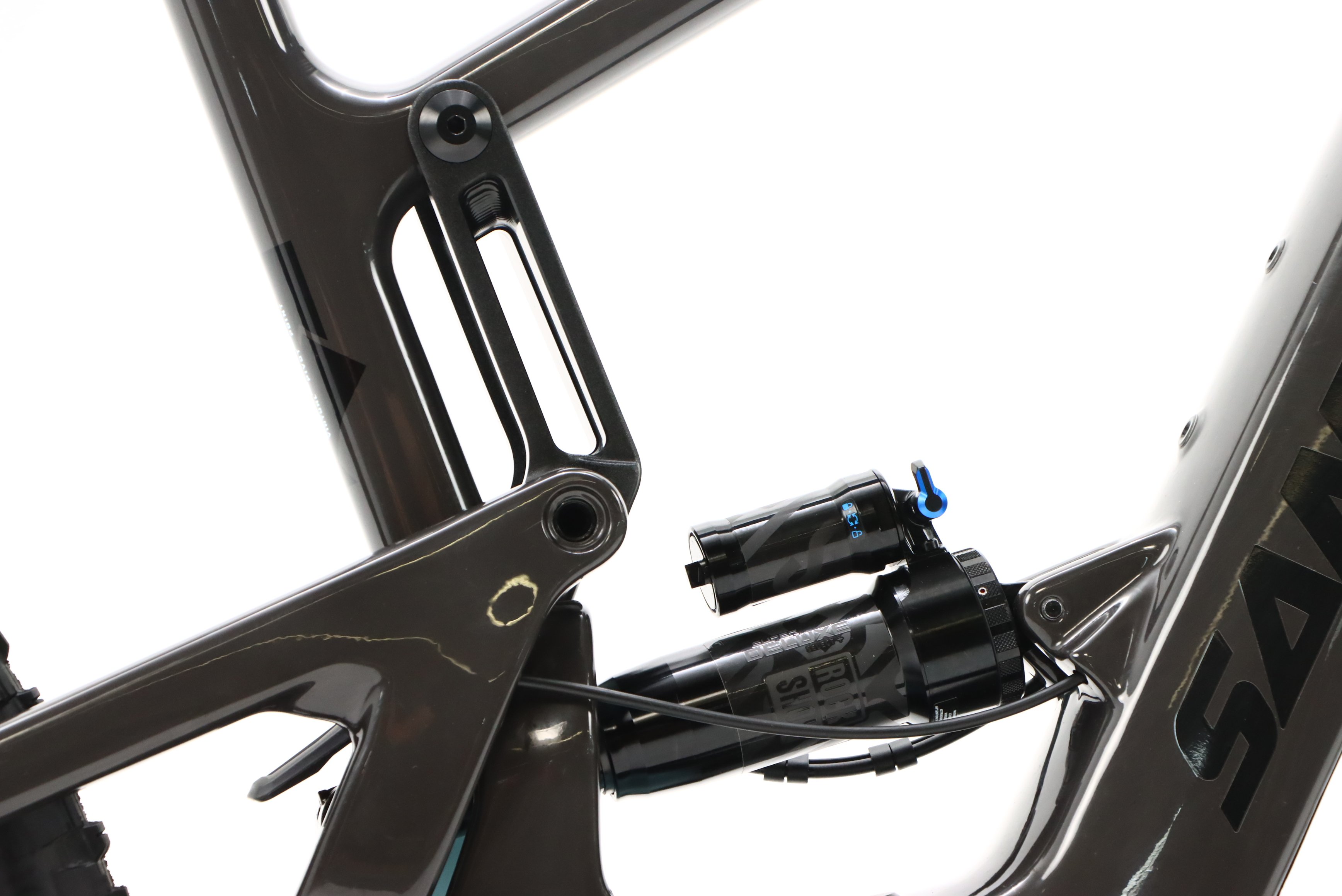 e45b8e48-058d-4e87-a4c7-83432af678eb