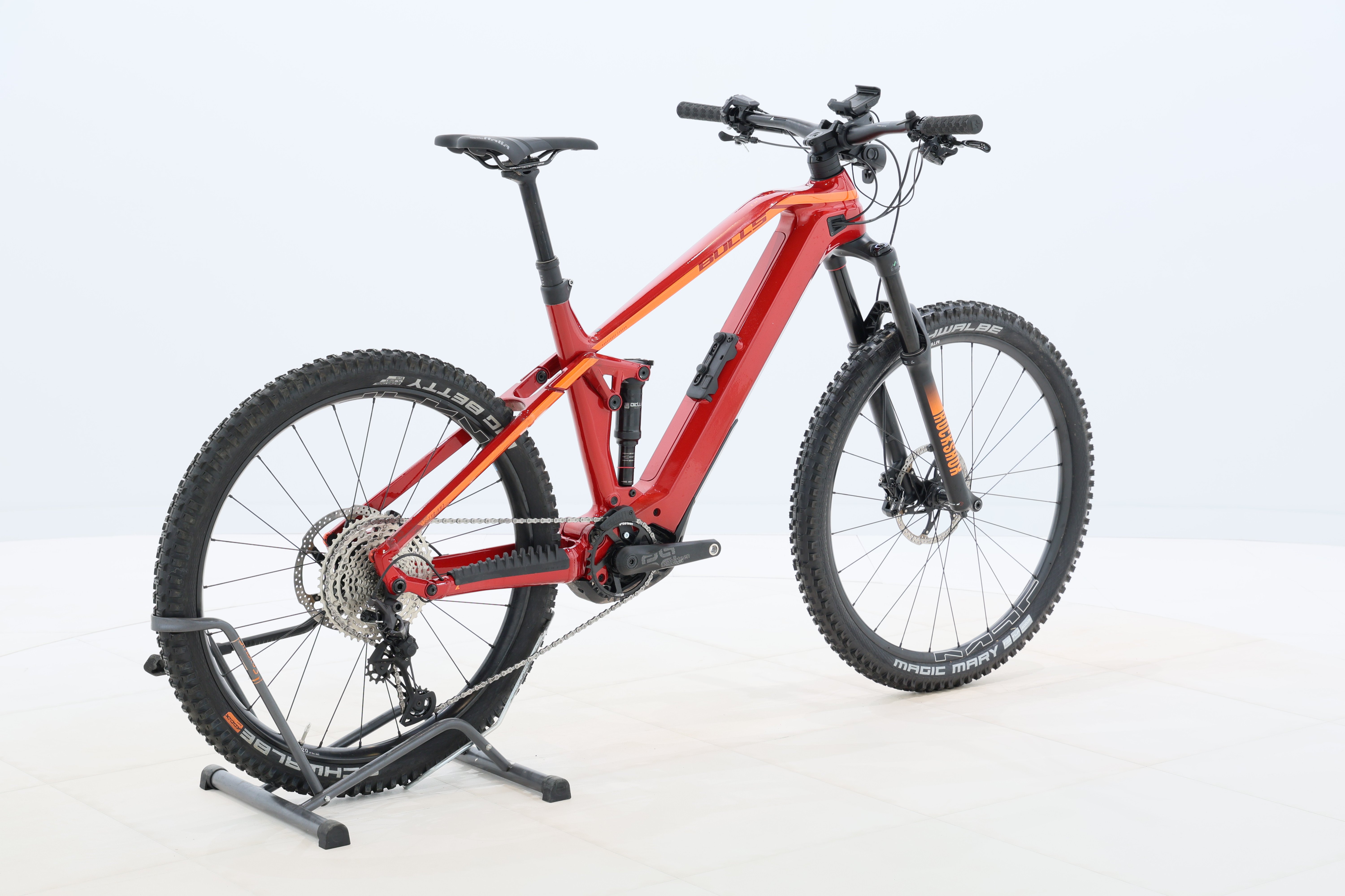 a83d77f3-c020-4414-b36a-66c61540d78e