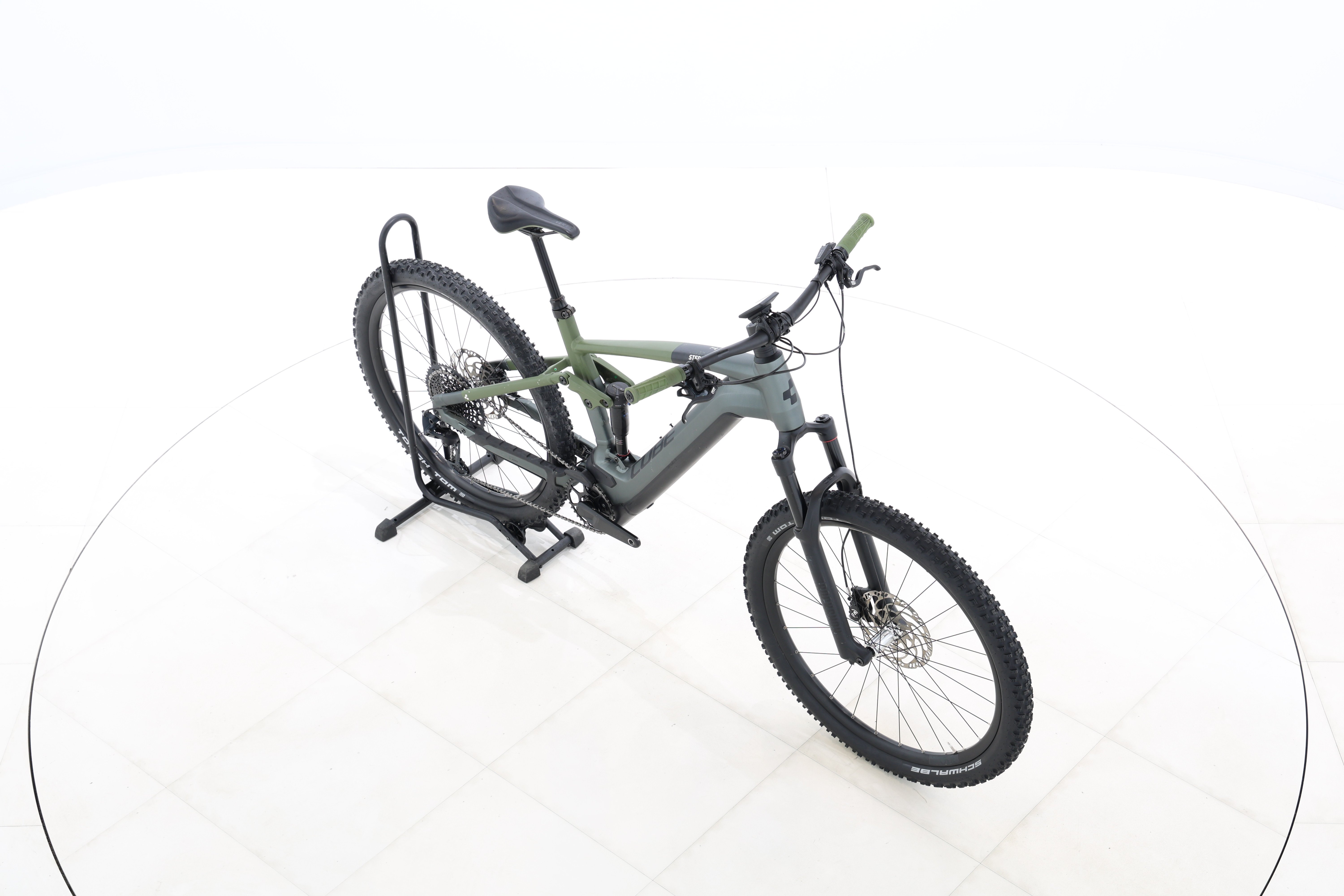 b6c5e3e5-c48b-45b6-bd2f-8748b64382d1