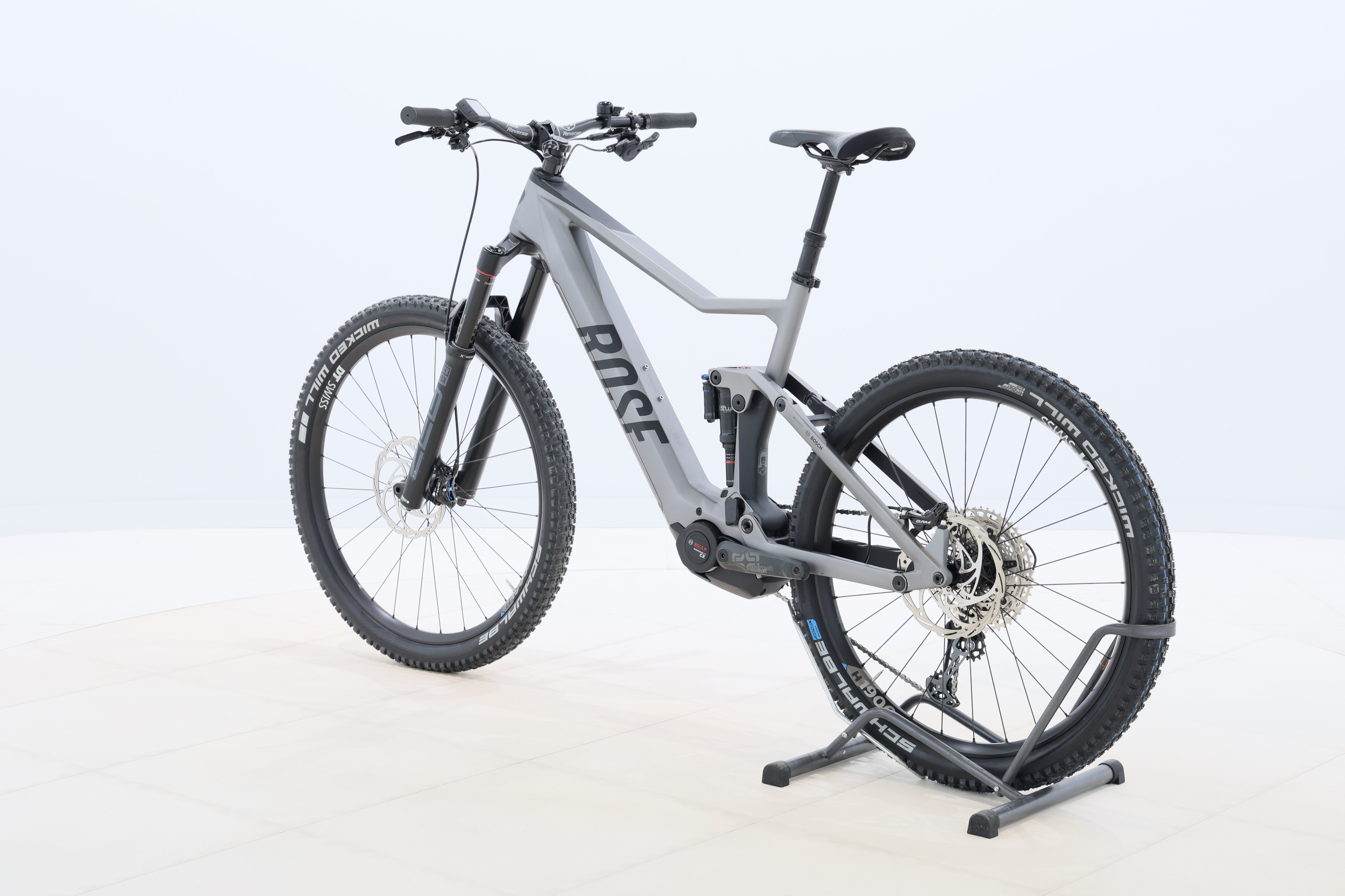 fd0d33bd-bc27-407f-a97c-b776951bb879