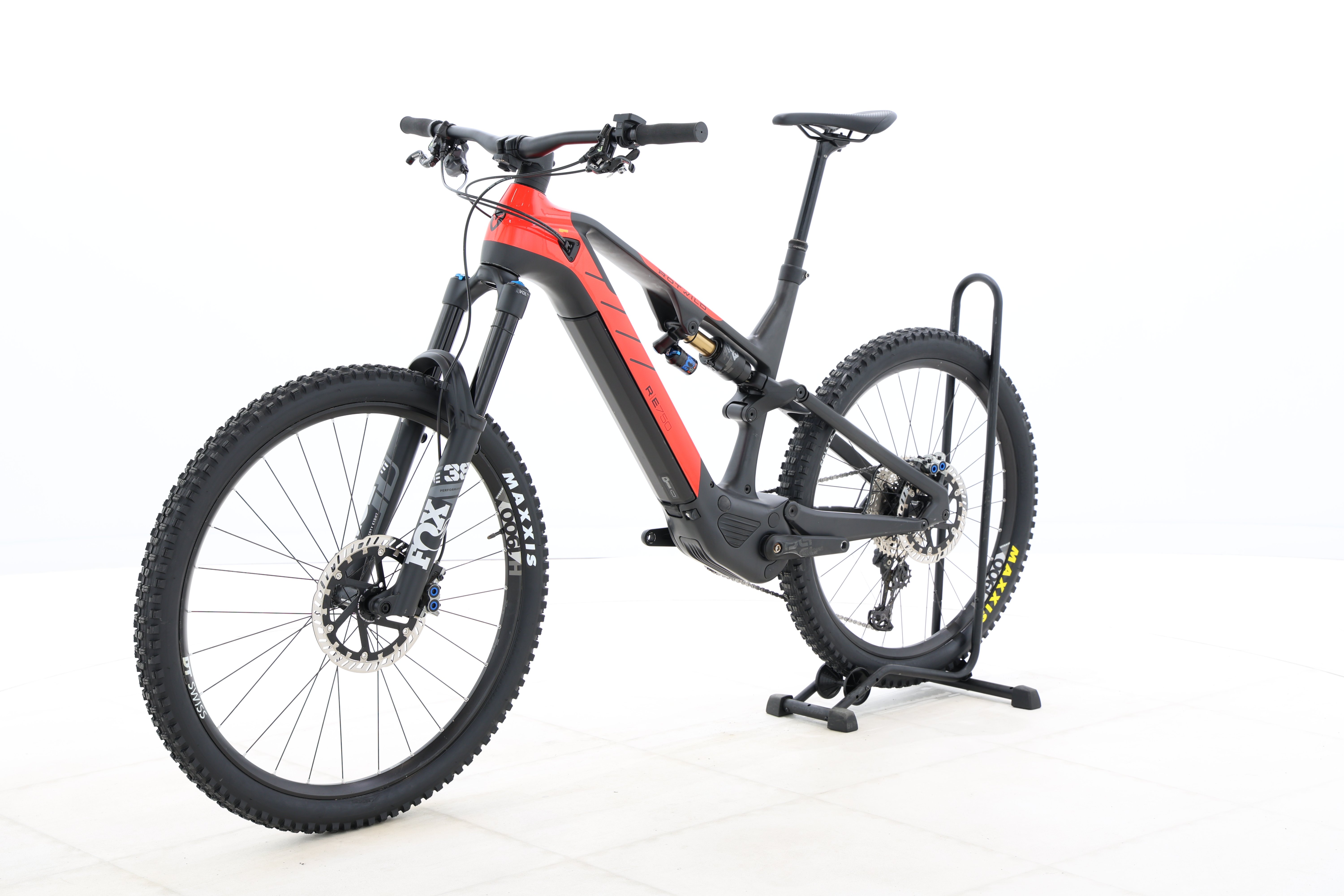 ae817a3d-b3dc-4002-9d64-635d3df0d37b