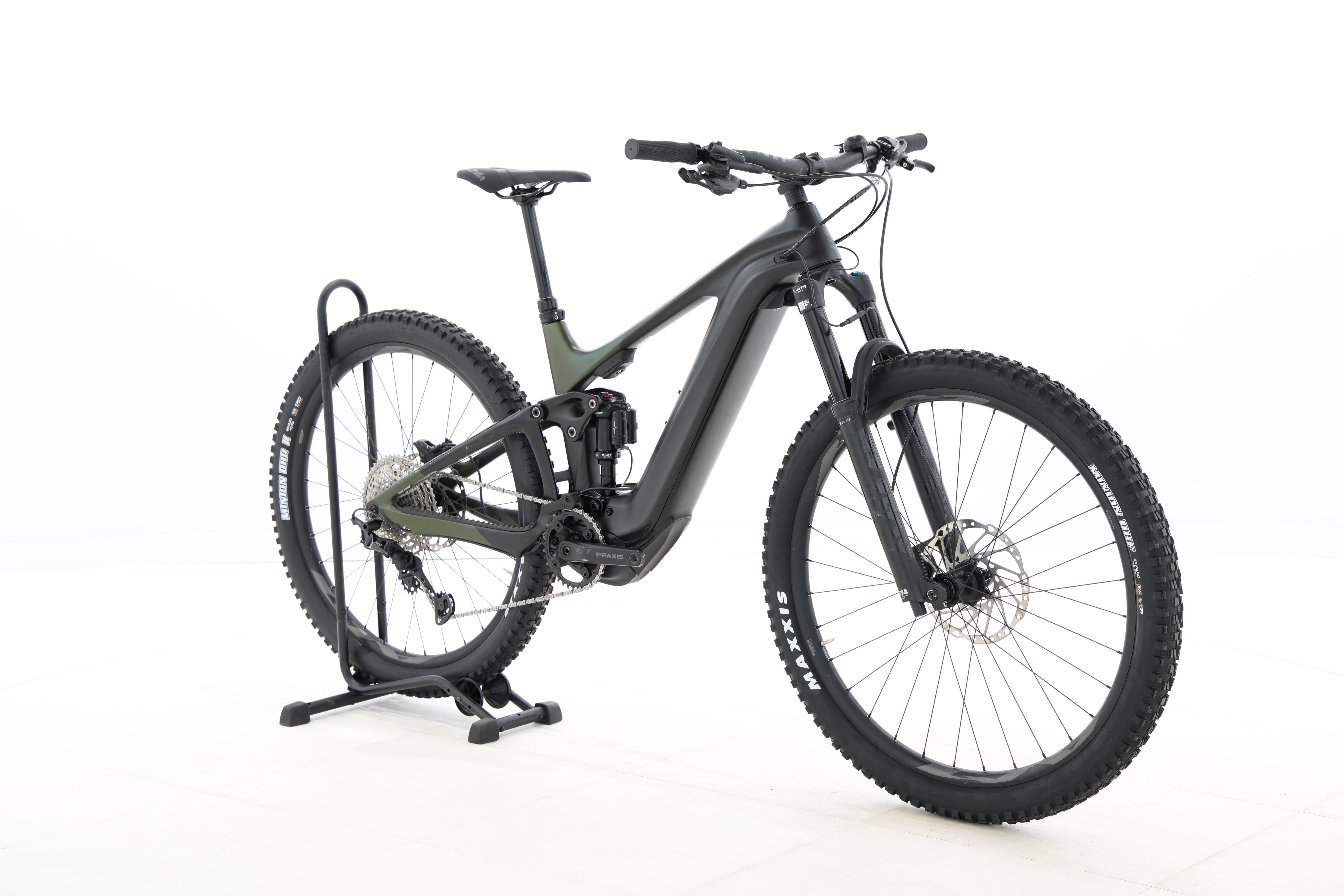 ad14fdb4-4b4c-4fd6-8cca-cb5b6d79319b