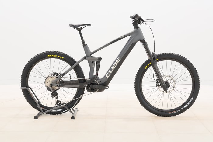 Cube STEREO HYBRID 160 HPC RACE 750 27.5 2023