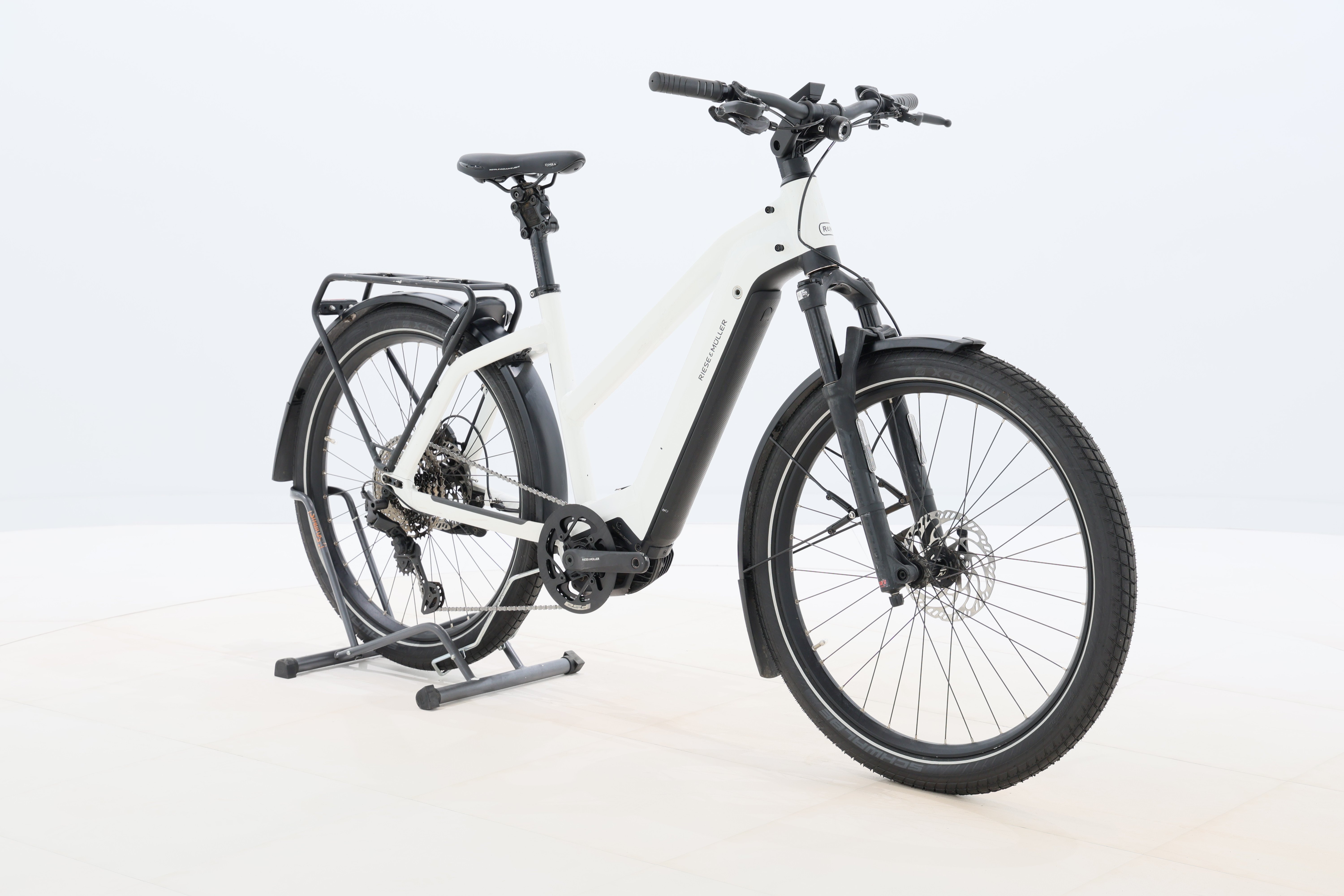 99c8a932-0605-4d9d-975d-c21ea0871597