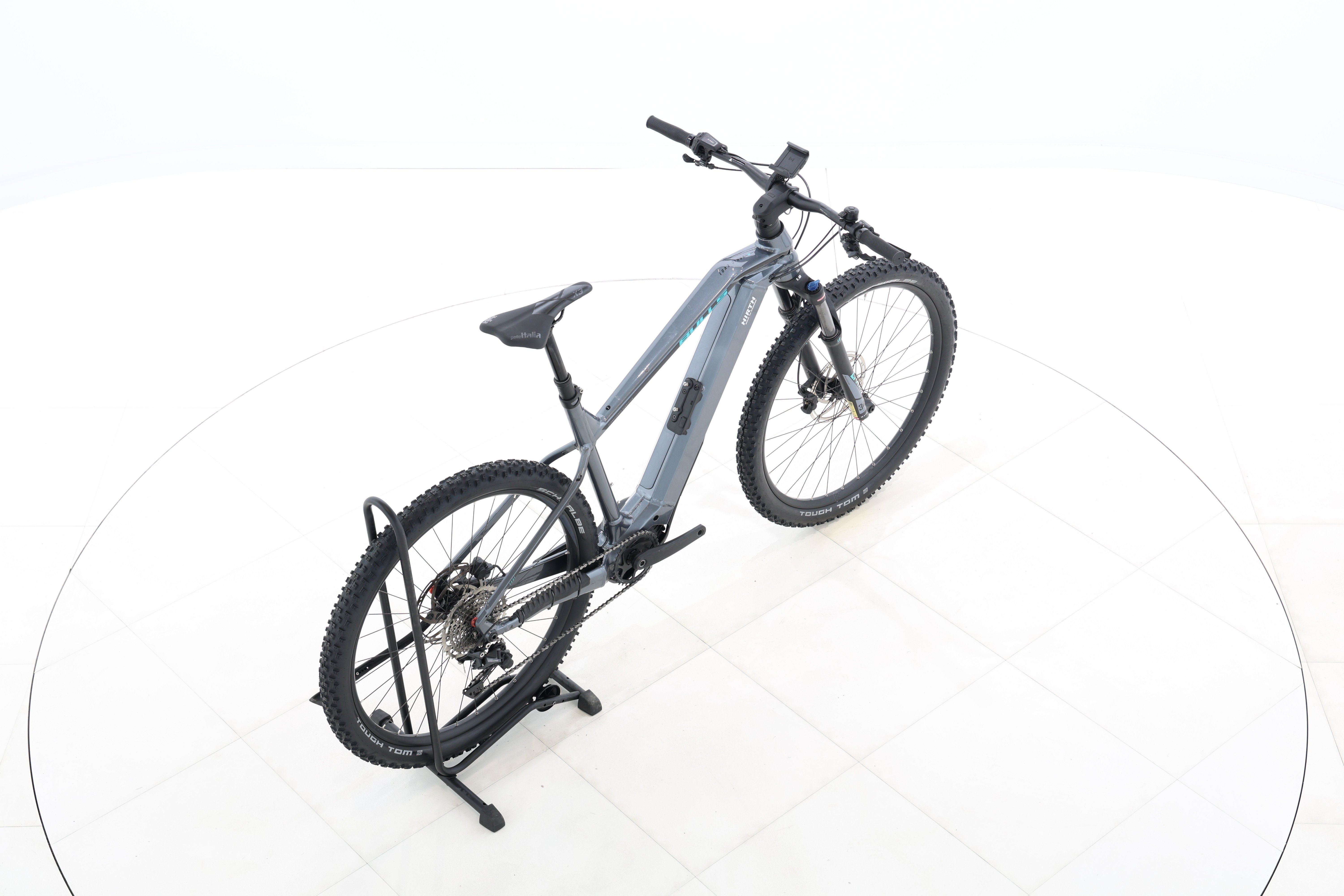 a933b77e-8780-49d3-9c33-3d8704e8a40d