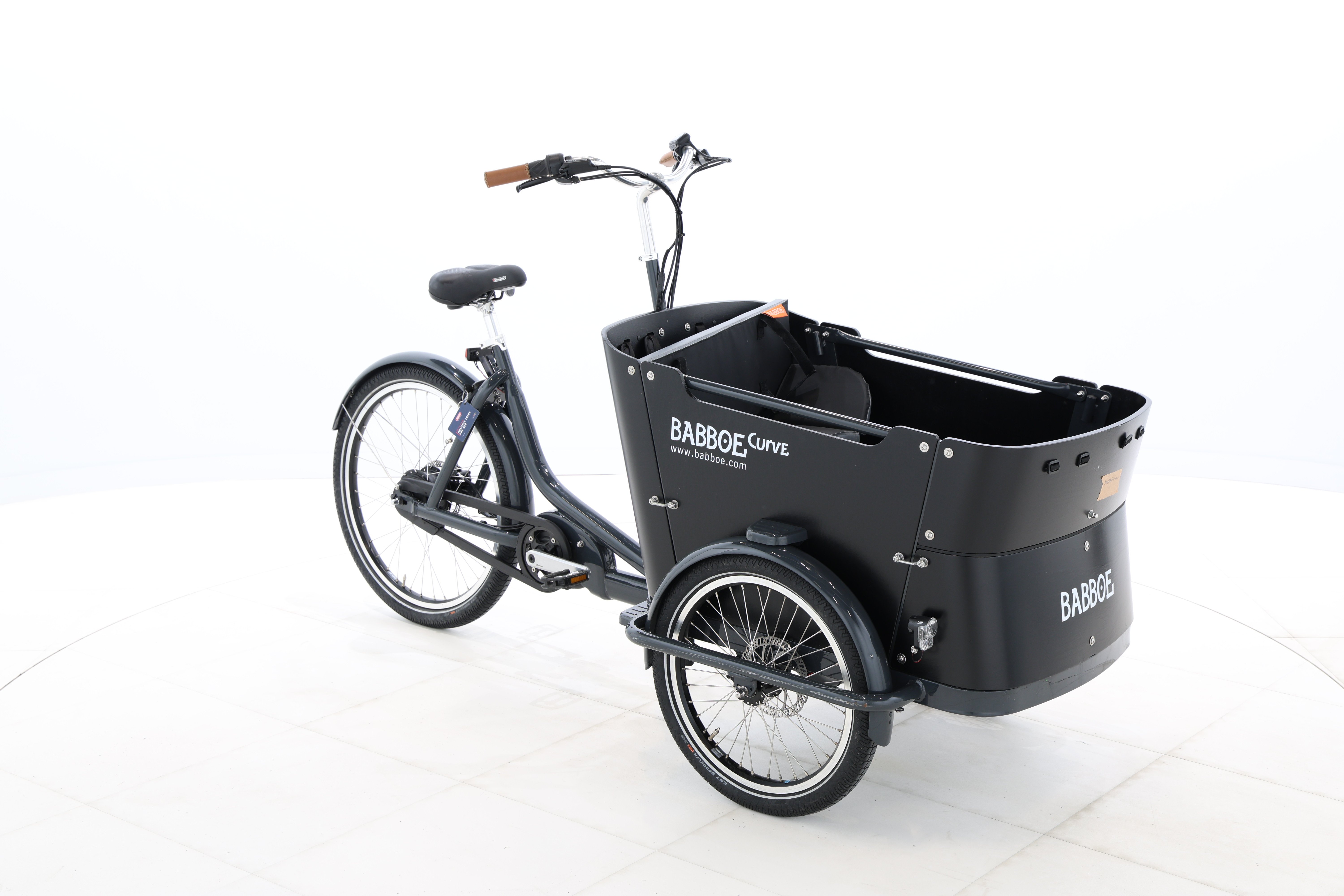 8ba16152-3525-4880-bbba-68c0a6f1b675