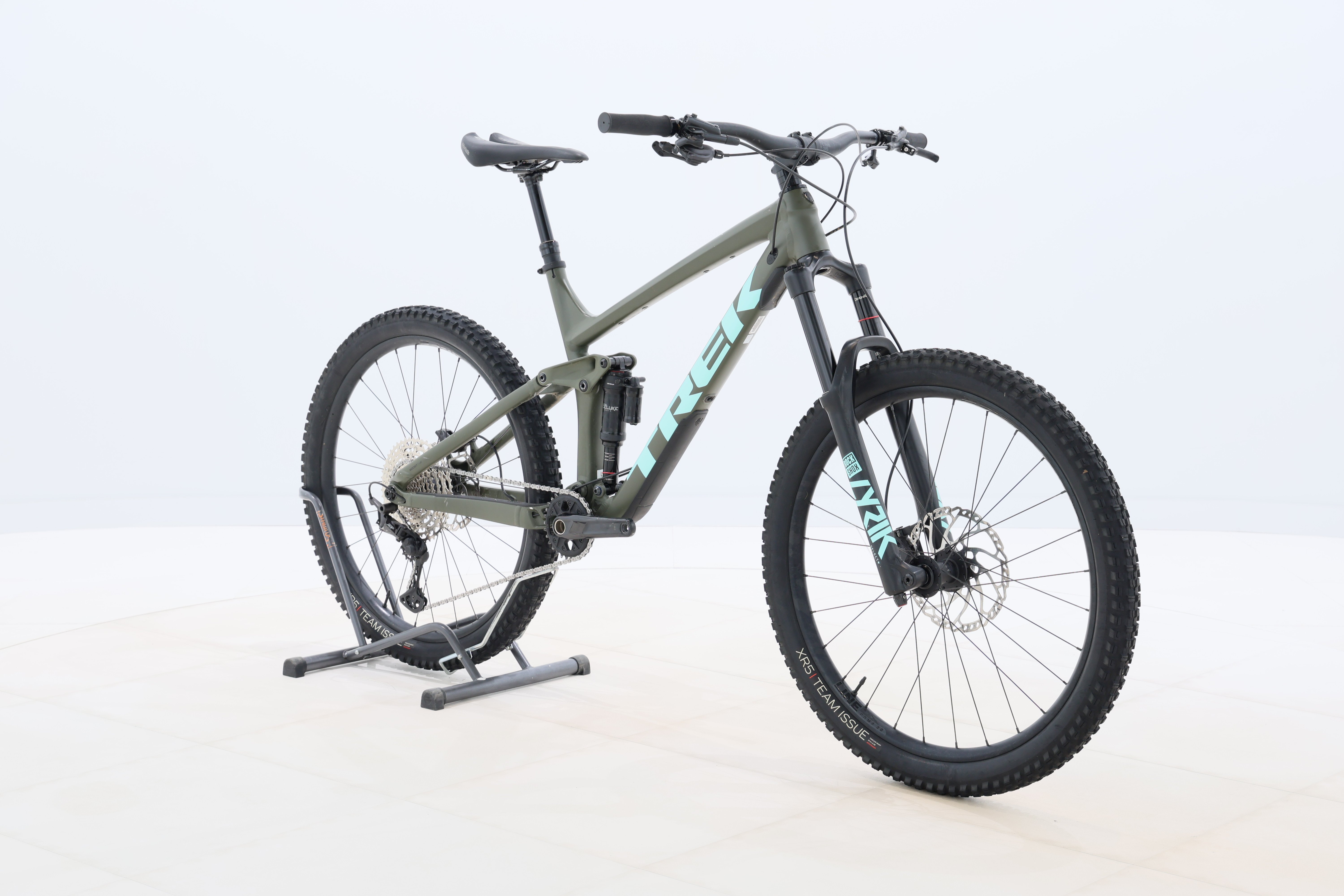 30a1a24b-e463-4487-a9f2-3c3782bc9d84