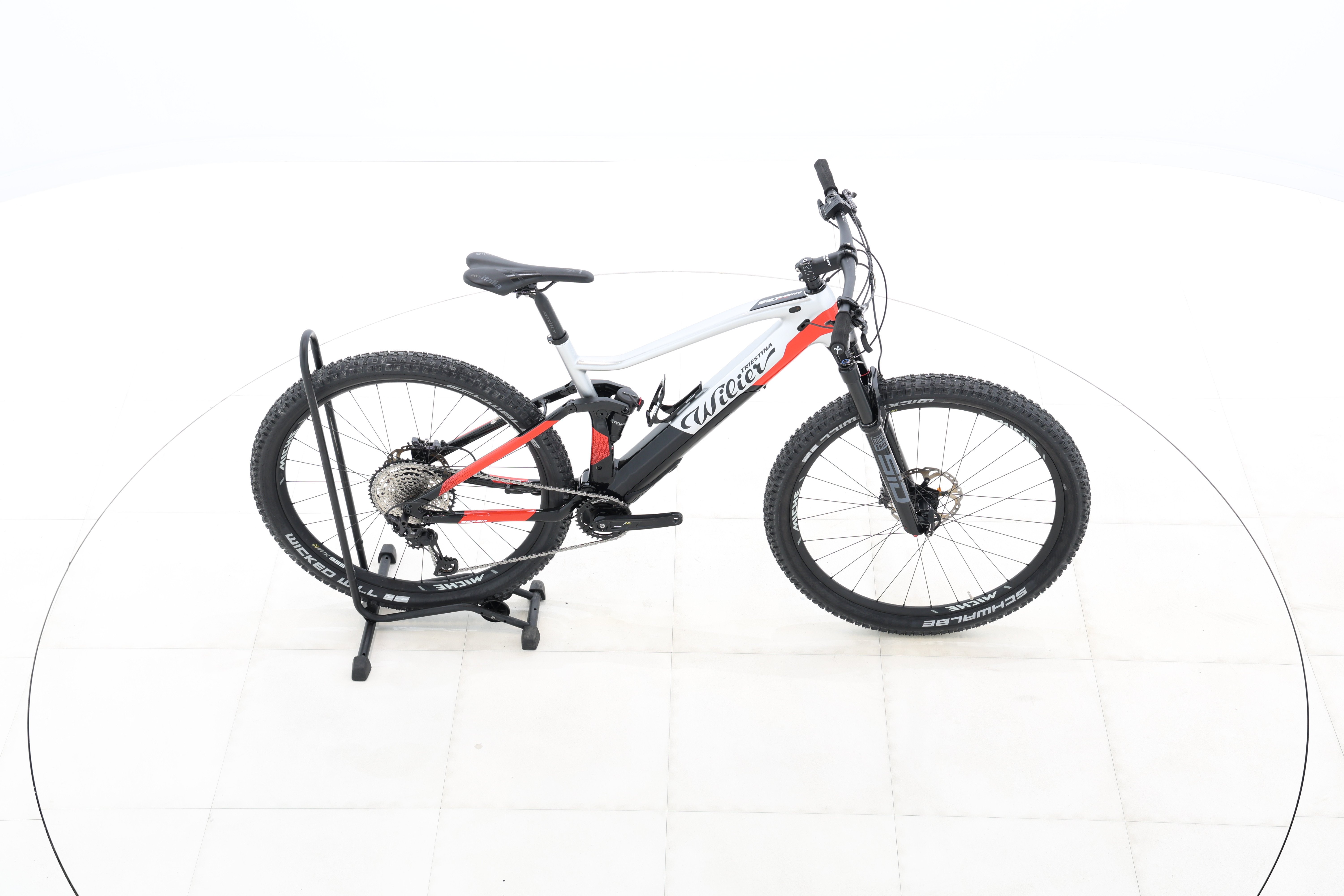 c633de94-dced-4211-b838-17a04facd128