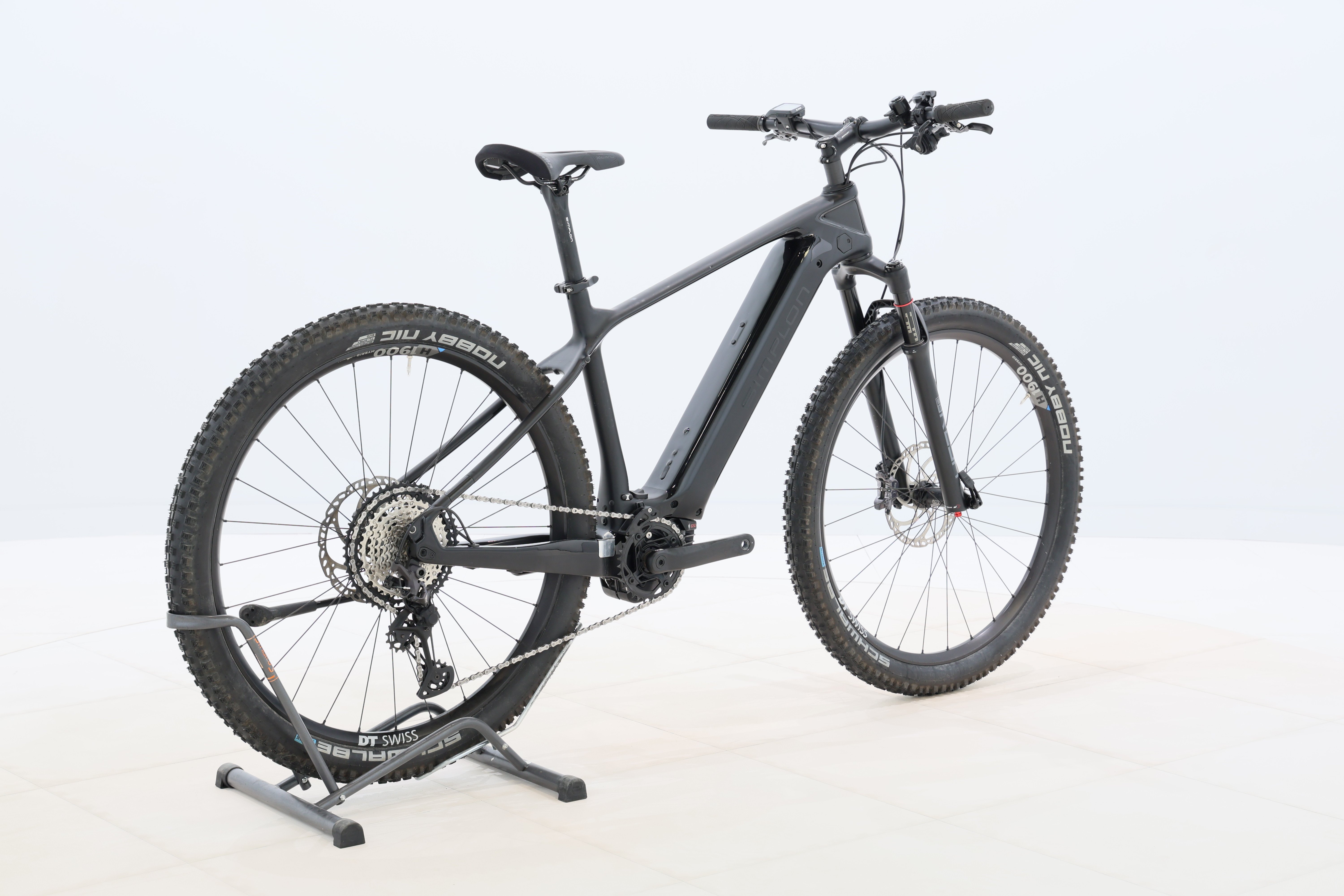 17f67a69-b01f-40be-a3f1-cbb65b3f5699