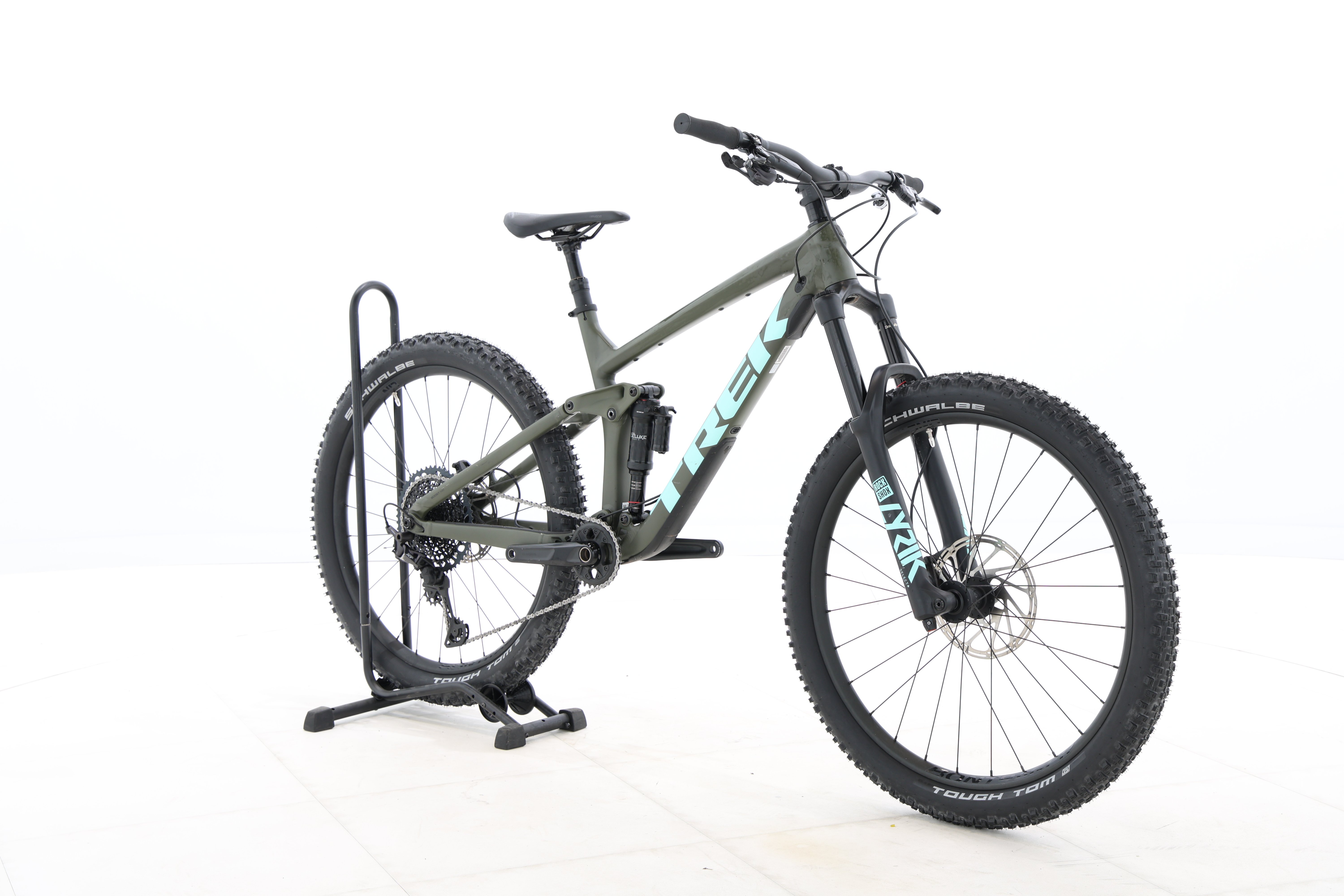 c14ad00e-c384-45c0-9e37-17b9bda1222d