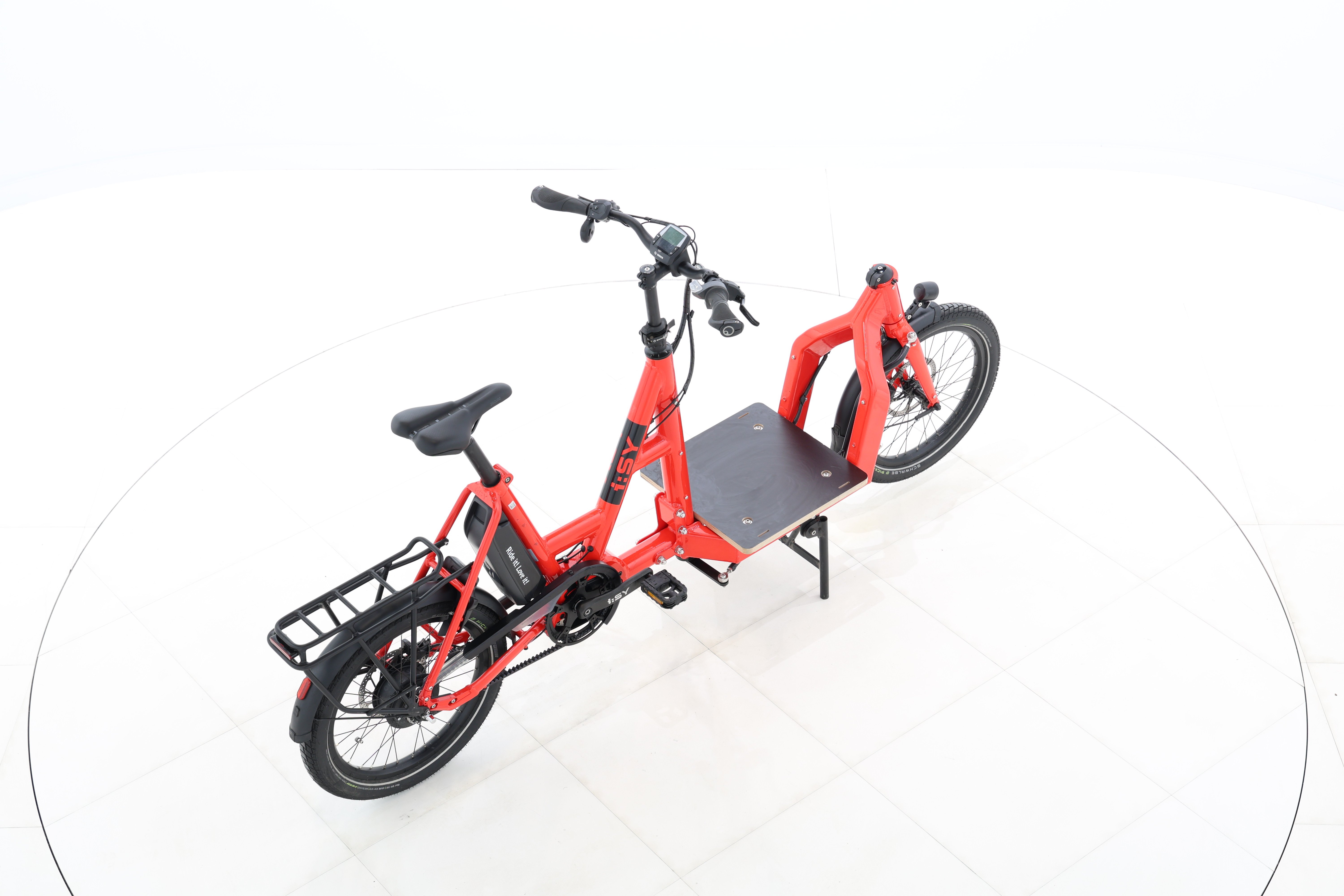 28ea0c29-b014-416e-81cb-2b6ed6c10f6d