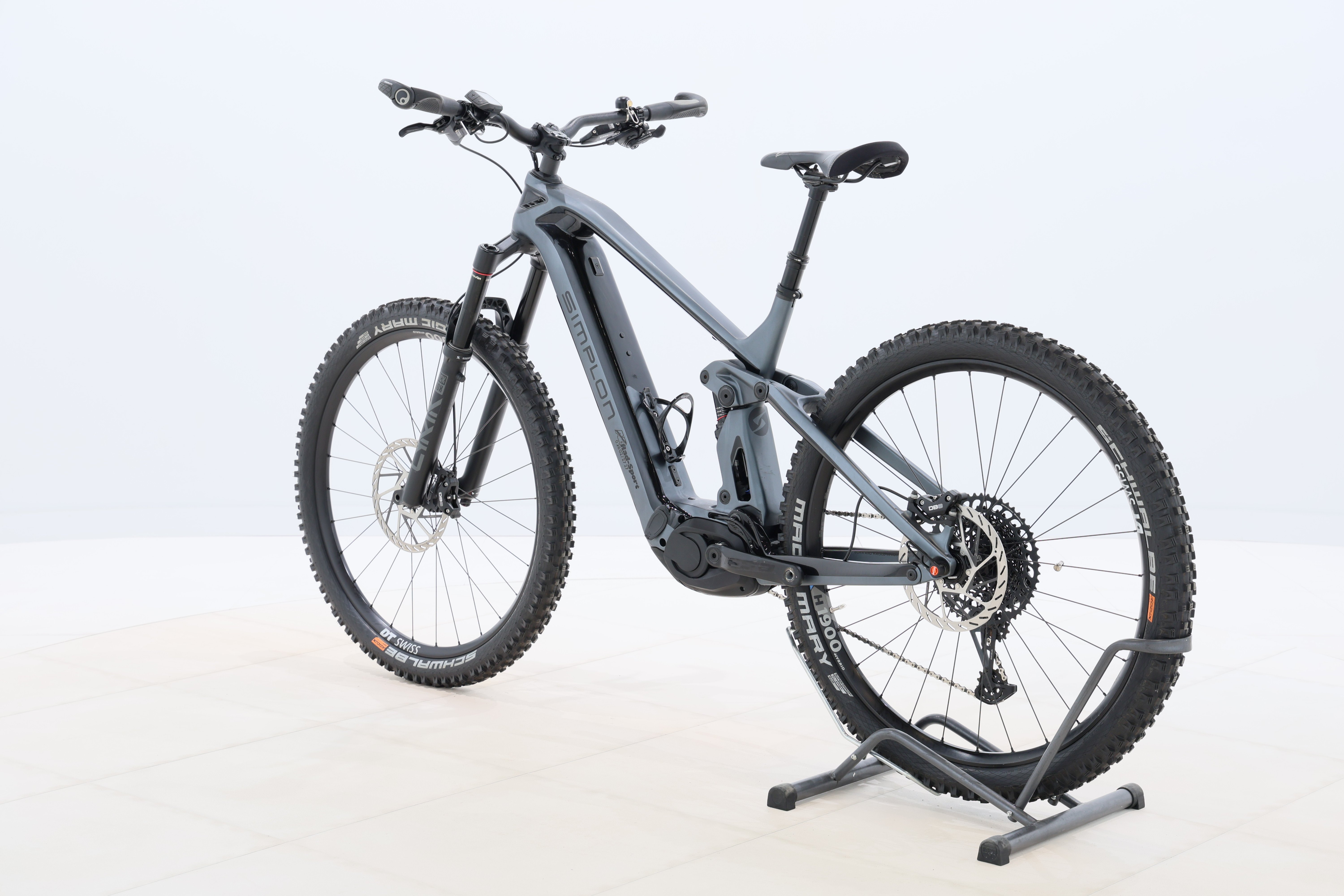 b0f12553-118e-491b-b962-e721c816a9a0