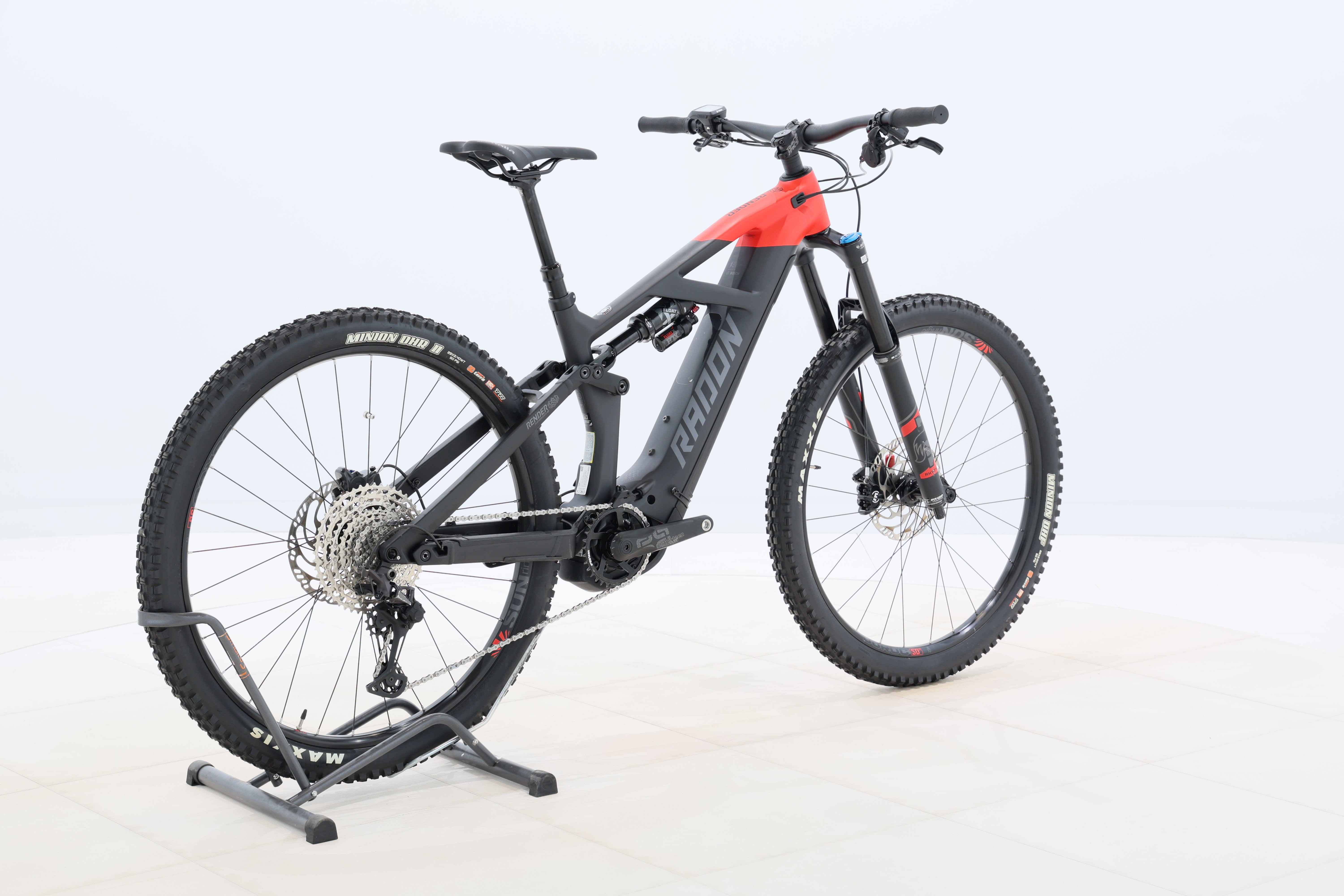 d145d09d-512f-4f25-8cae-d339f4b5b13c