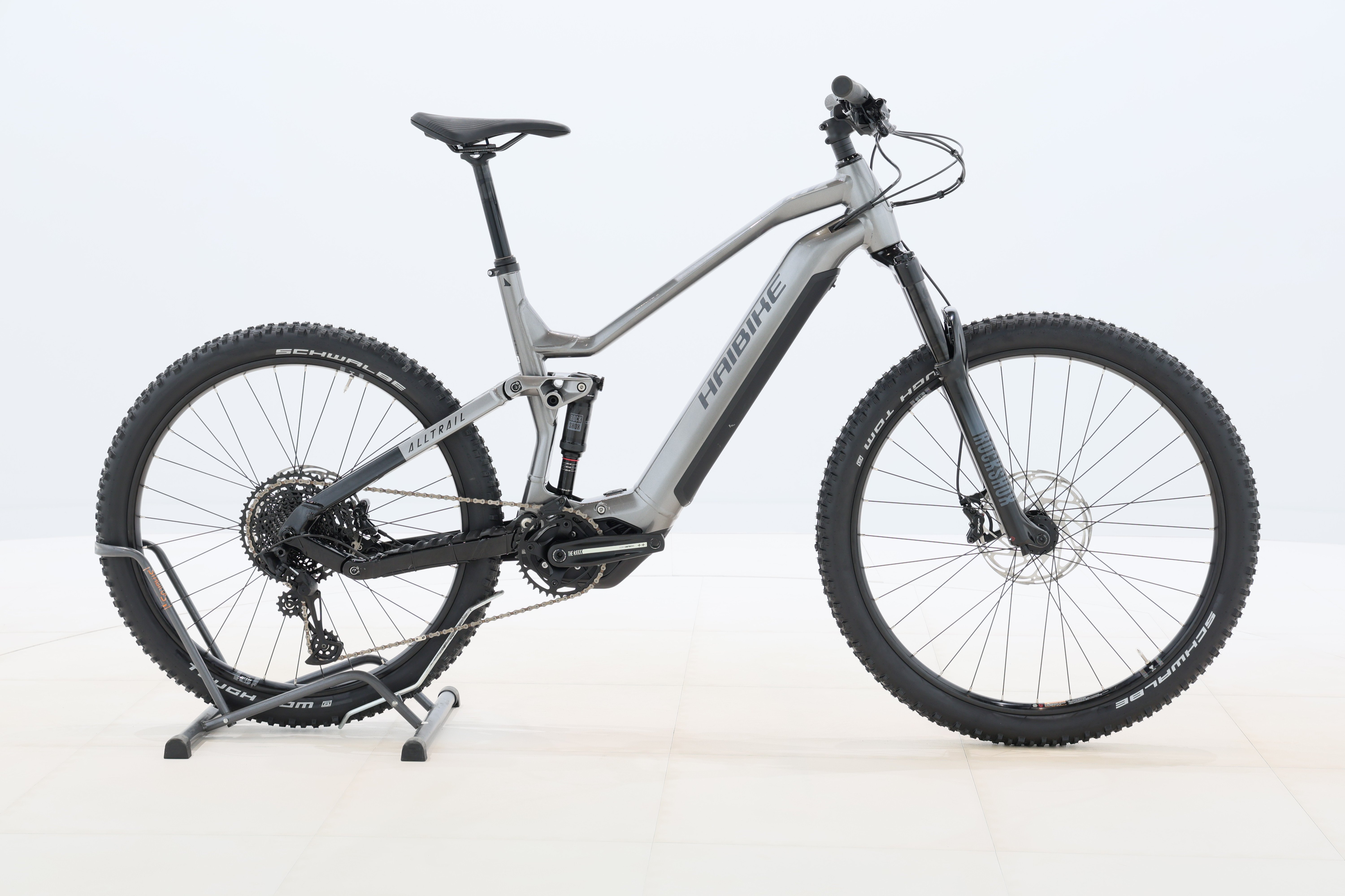 4e5cd9c2-f6fa-40f2-9dbd-16949ef8573d