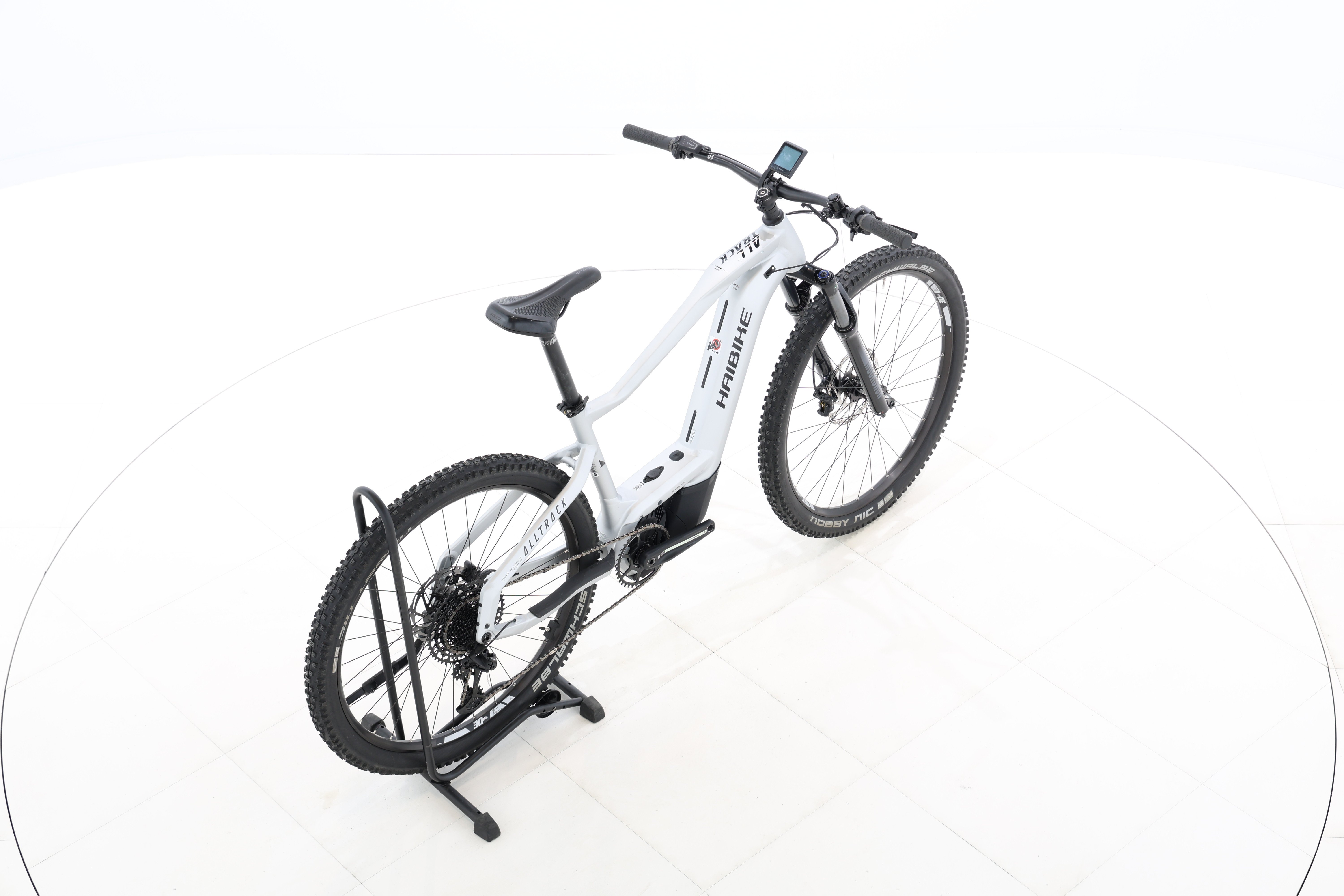 aba24b68-25c1-4330-ba2c-112ae340b8bf