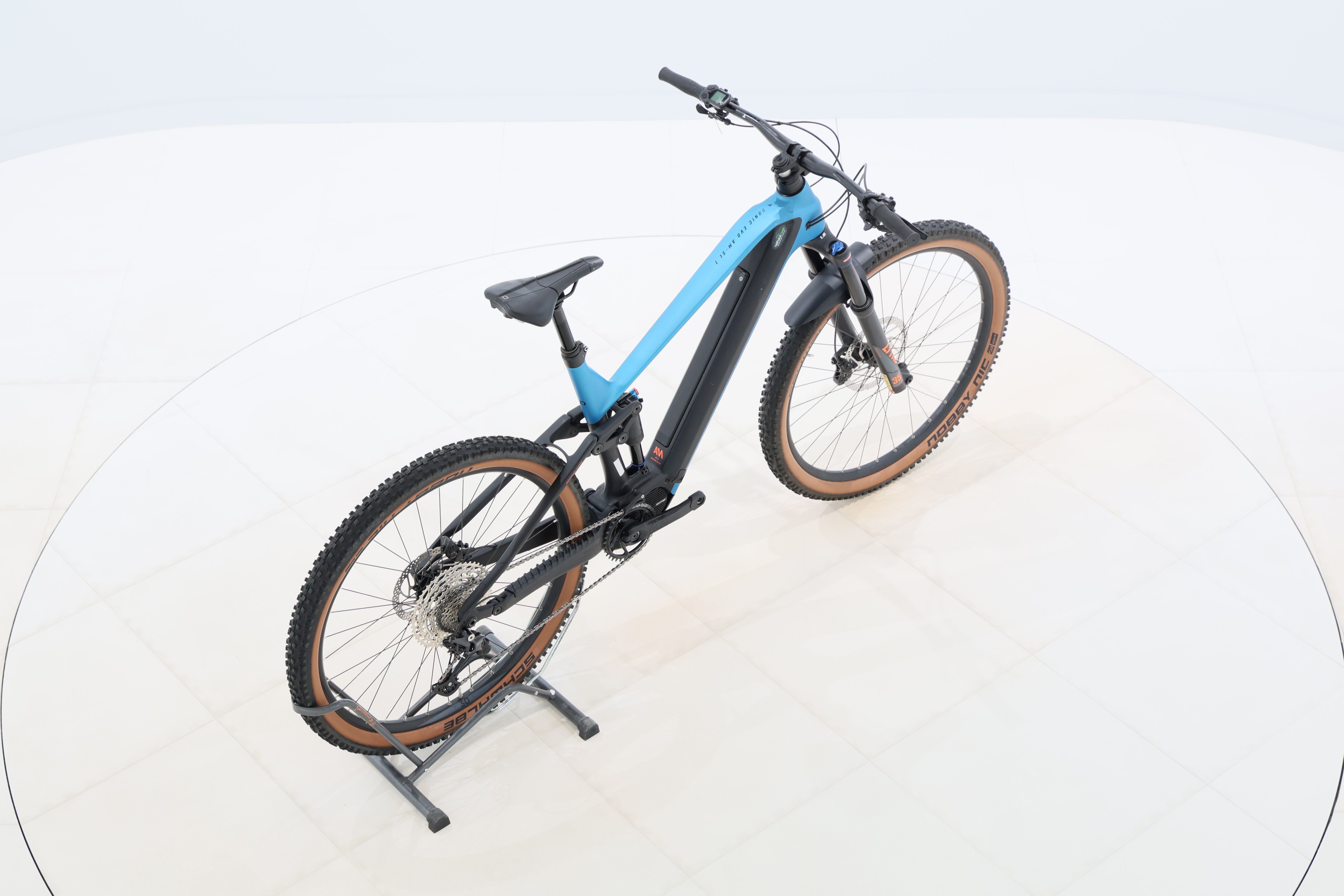 d6504372-2671-41ab-96f0-8b7d5d911bf8