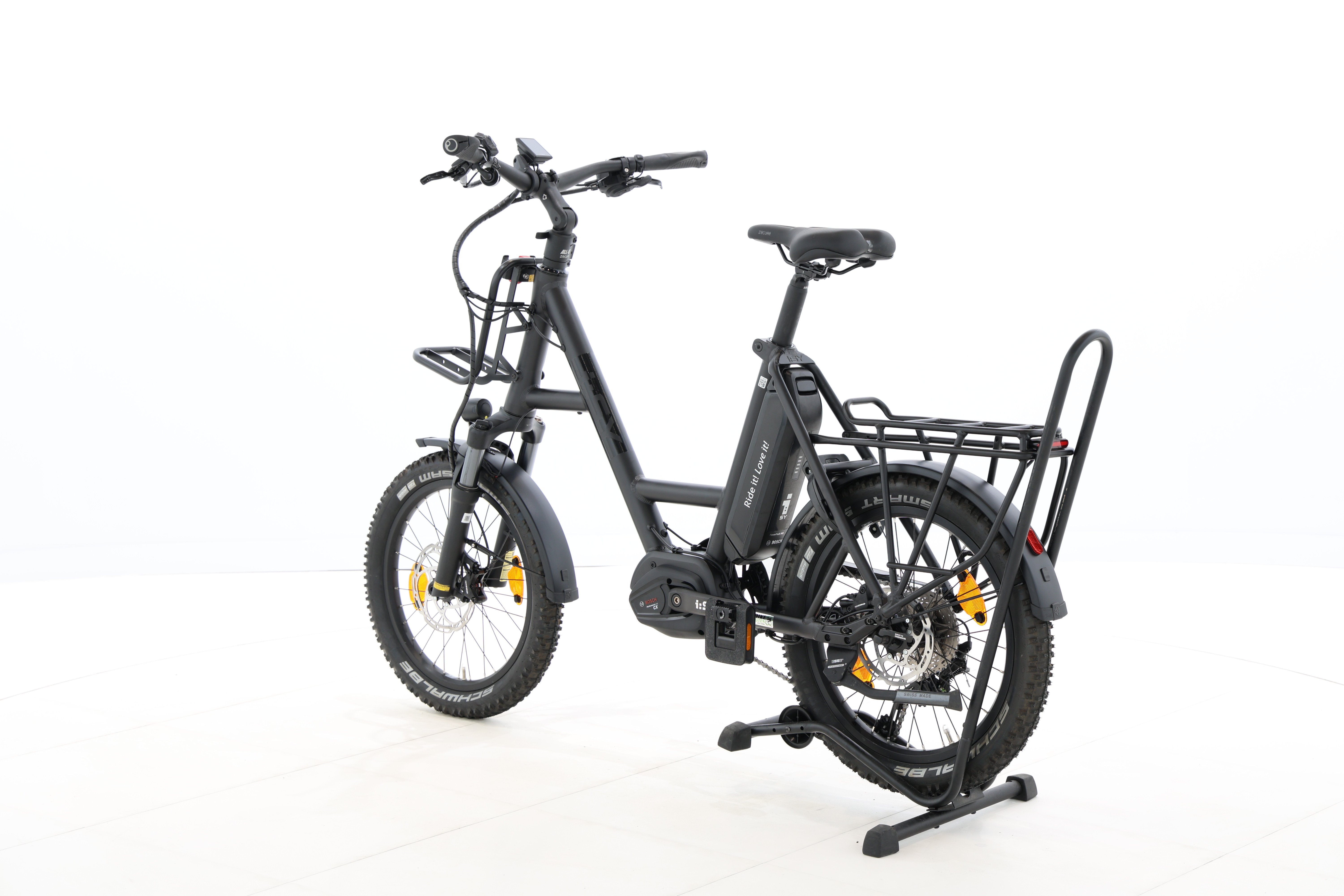 b6fd6133-ec35-4a52-927b-17ee40340d4c