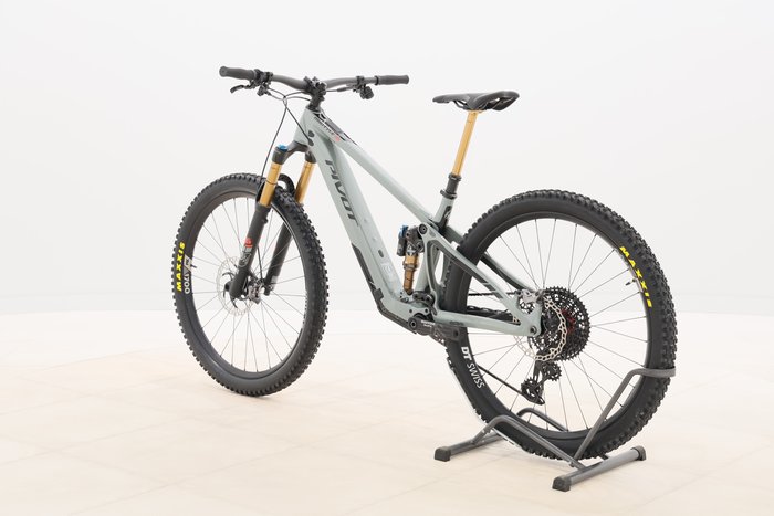 Pivot SHUTTLE SL 2024