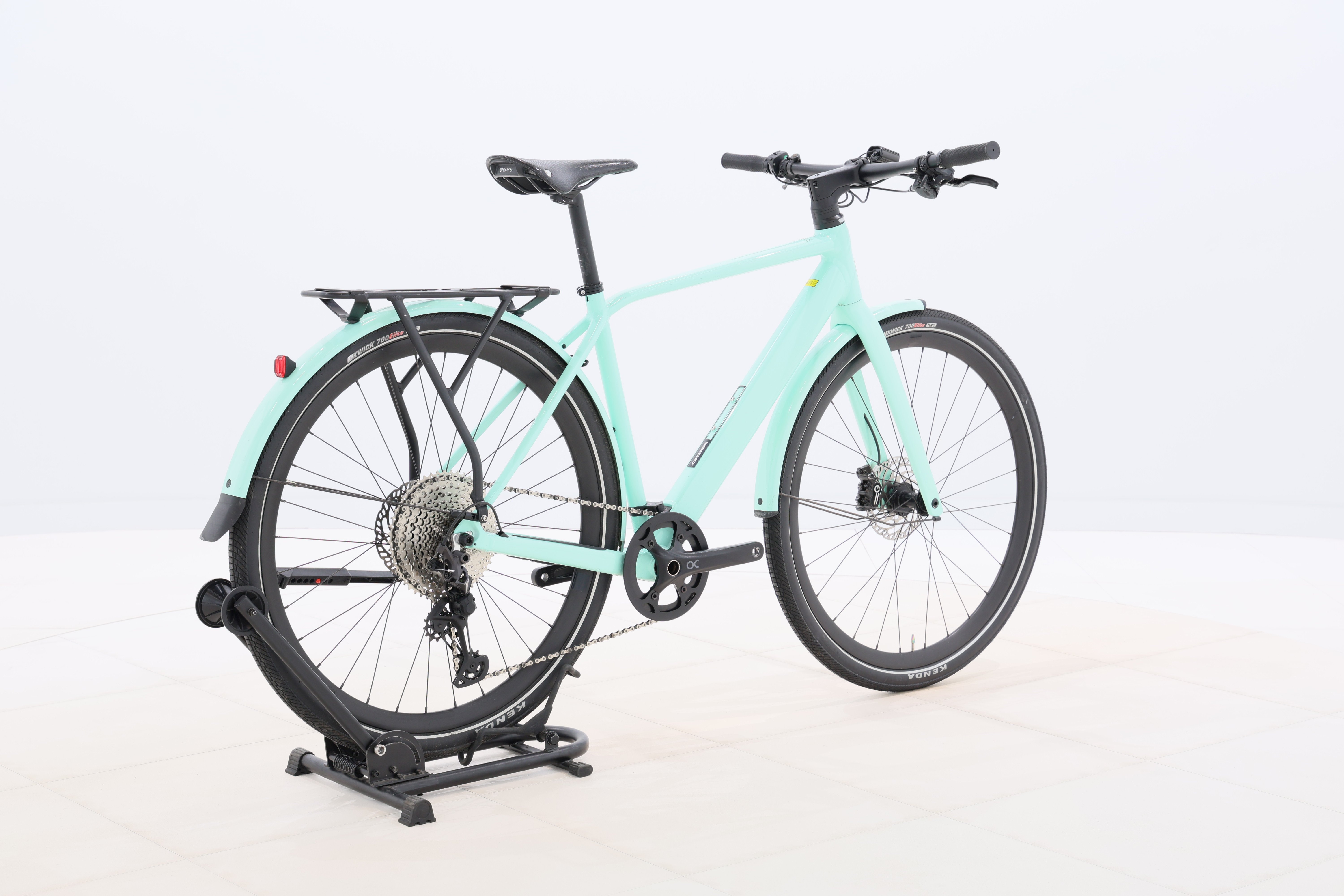 984989d9-327d-4e4f-a8d4-3bec73c50d6a